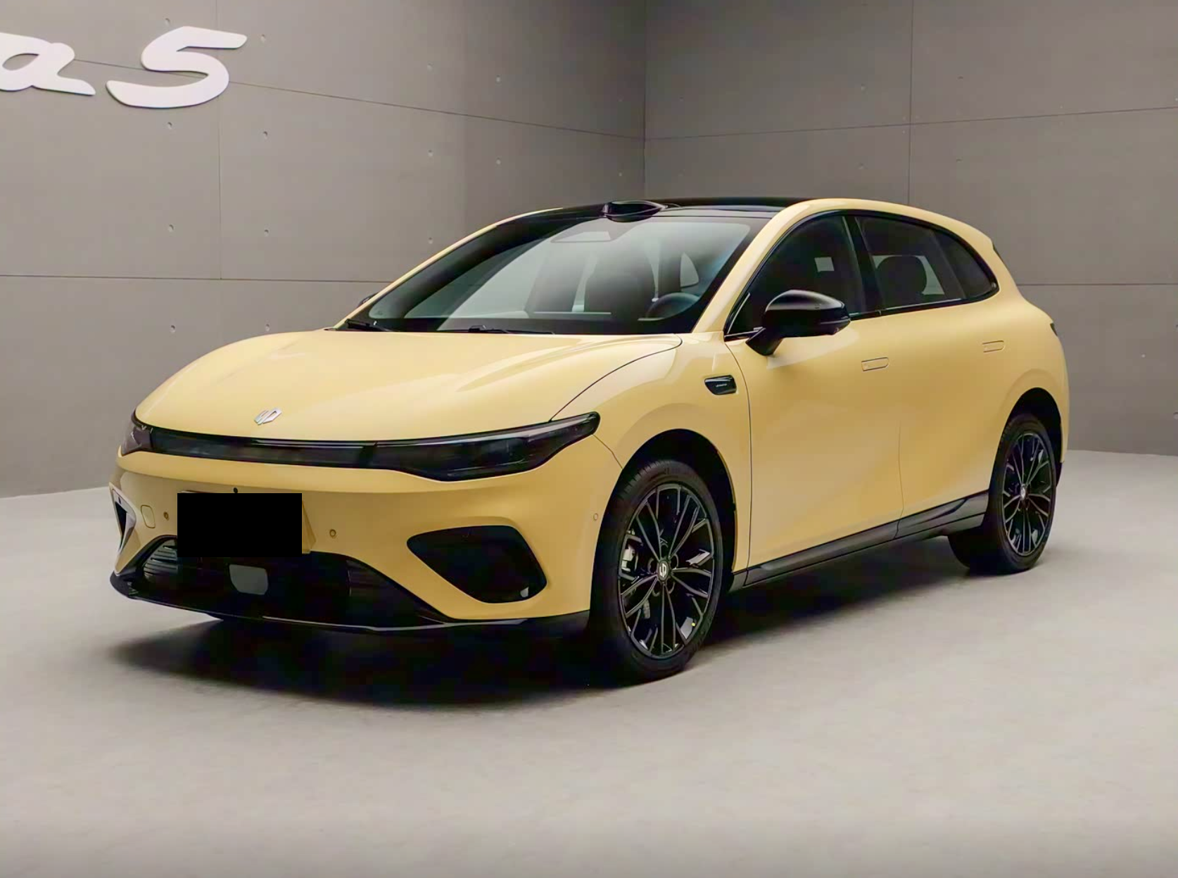 10万级无对手？零跑Lafa5这台电动小钢炮能戳中你吗？