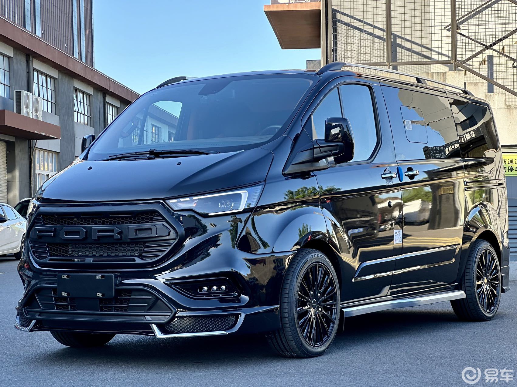 福特黑武士追光版全新现车,特价33.8万起