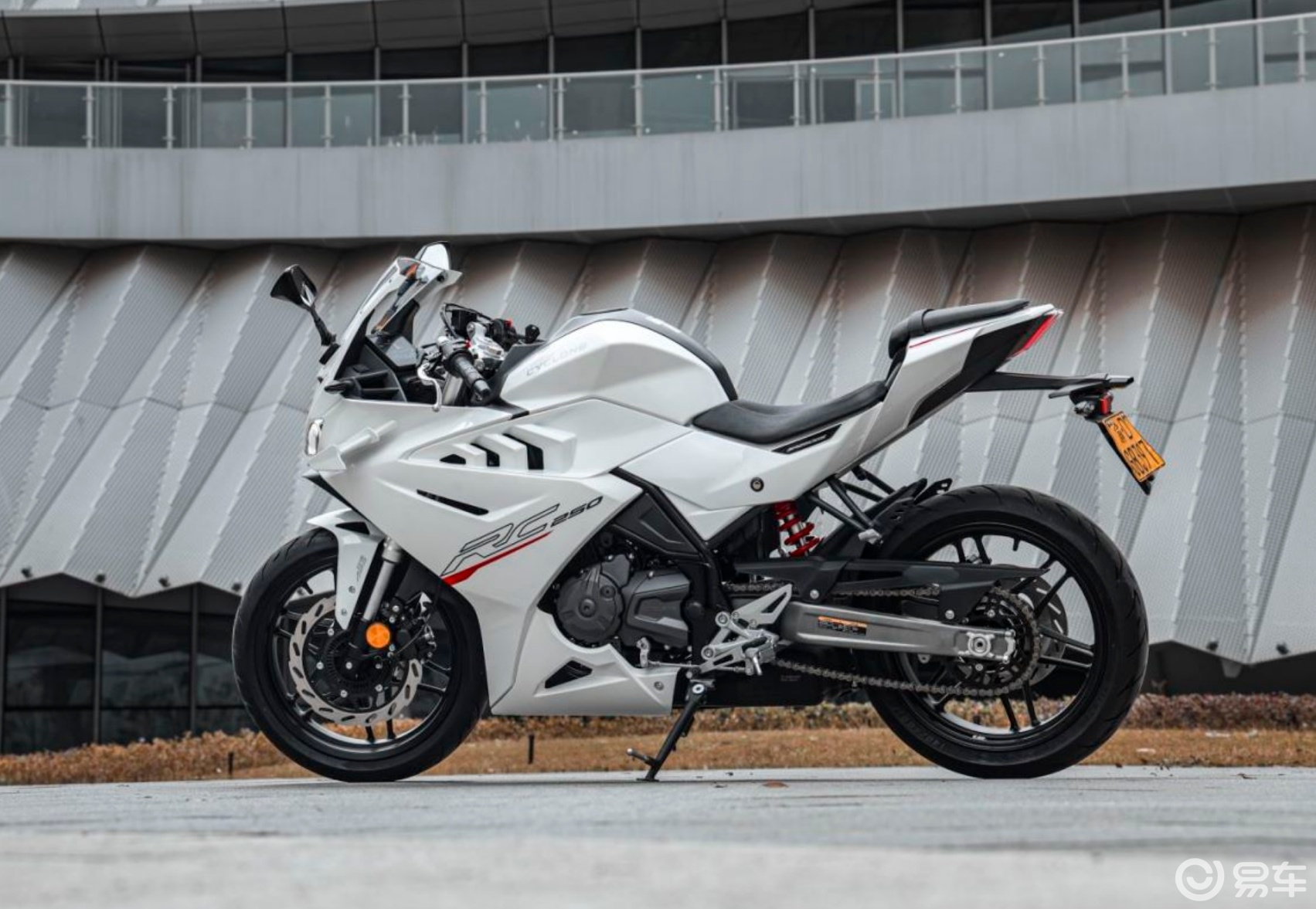 入手价不到1.5万？赛科龙RC250：配置出众，新手首选_易车