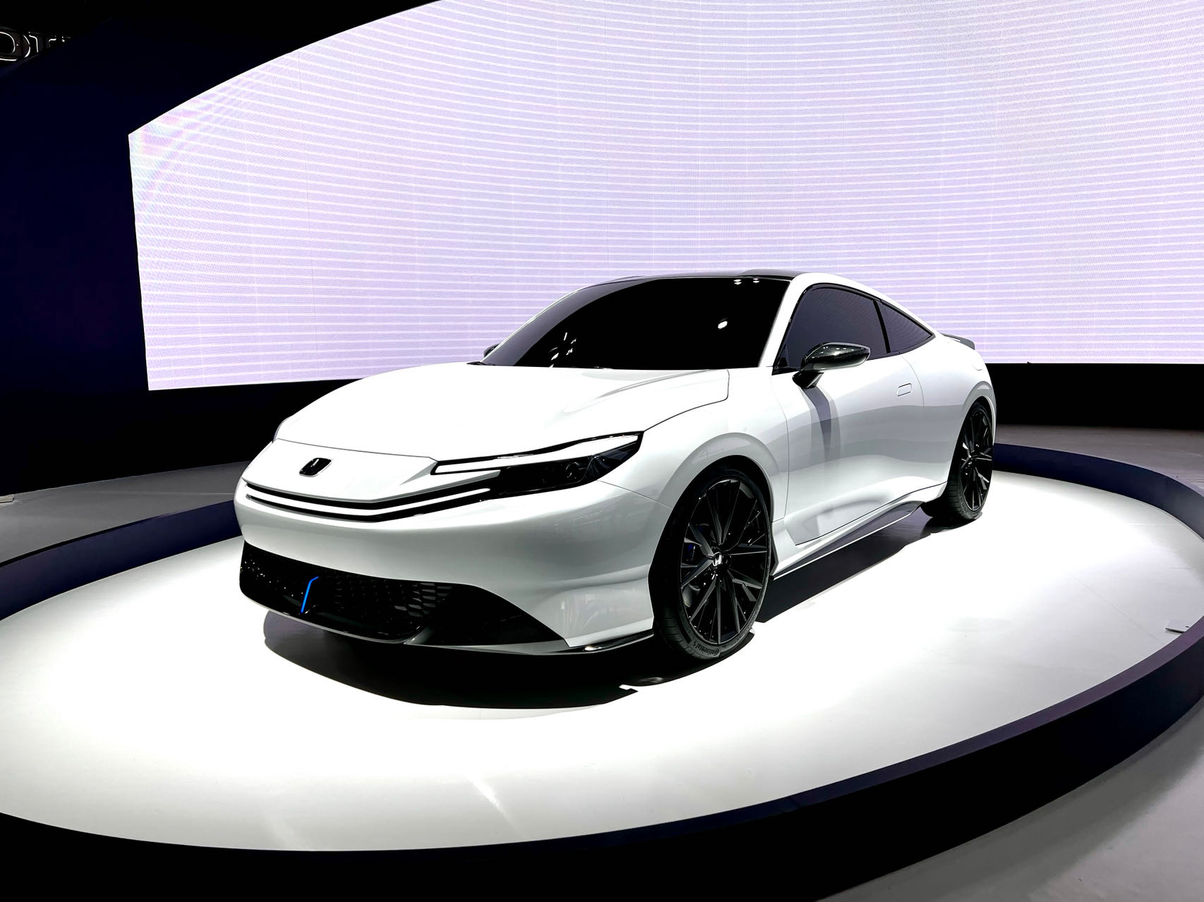 不过虽然prelude是本田前驱双门运动车的"序曲"注重豪华的p_易车