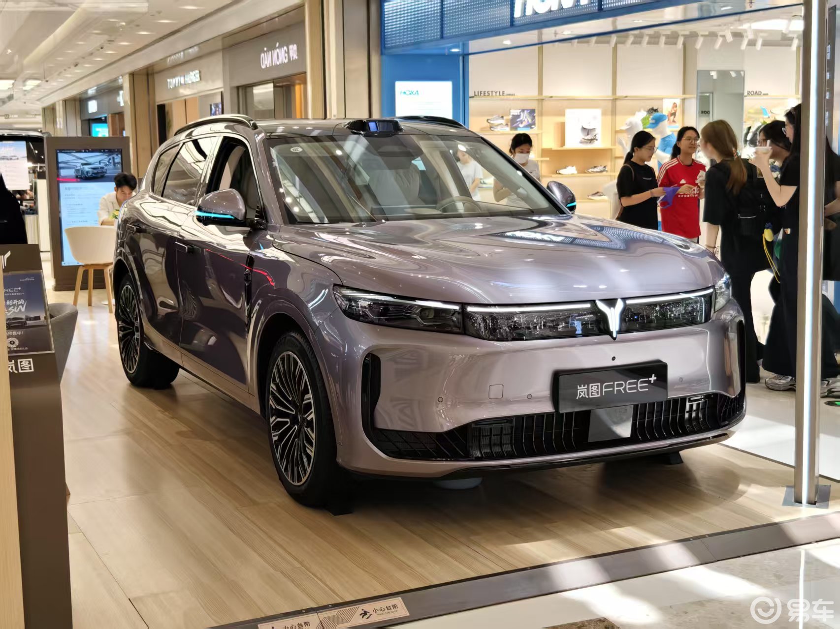 岚图FREE+首试：打出“华系车”标签，市场正确大于一切