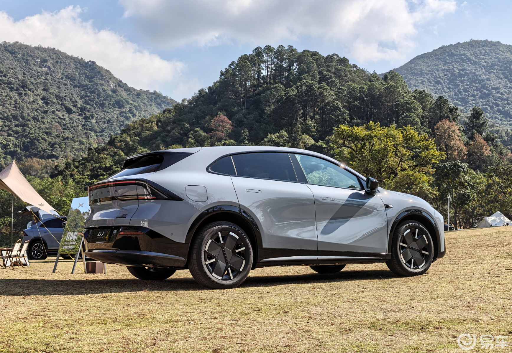 小鹏G7增程版,长超4米9+零重力副驾,续航1704km