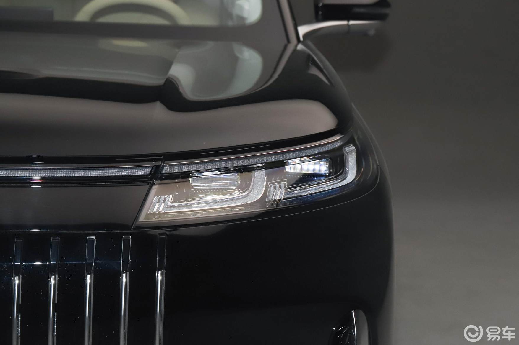 定位旗舰 预售不到20万起 风云T11哪款配置更优?