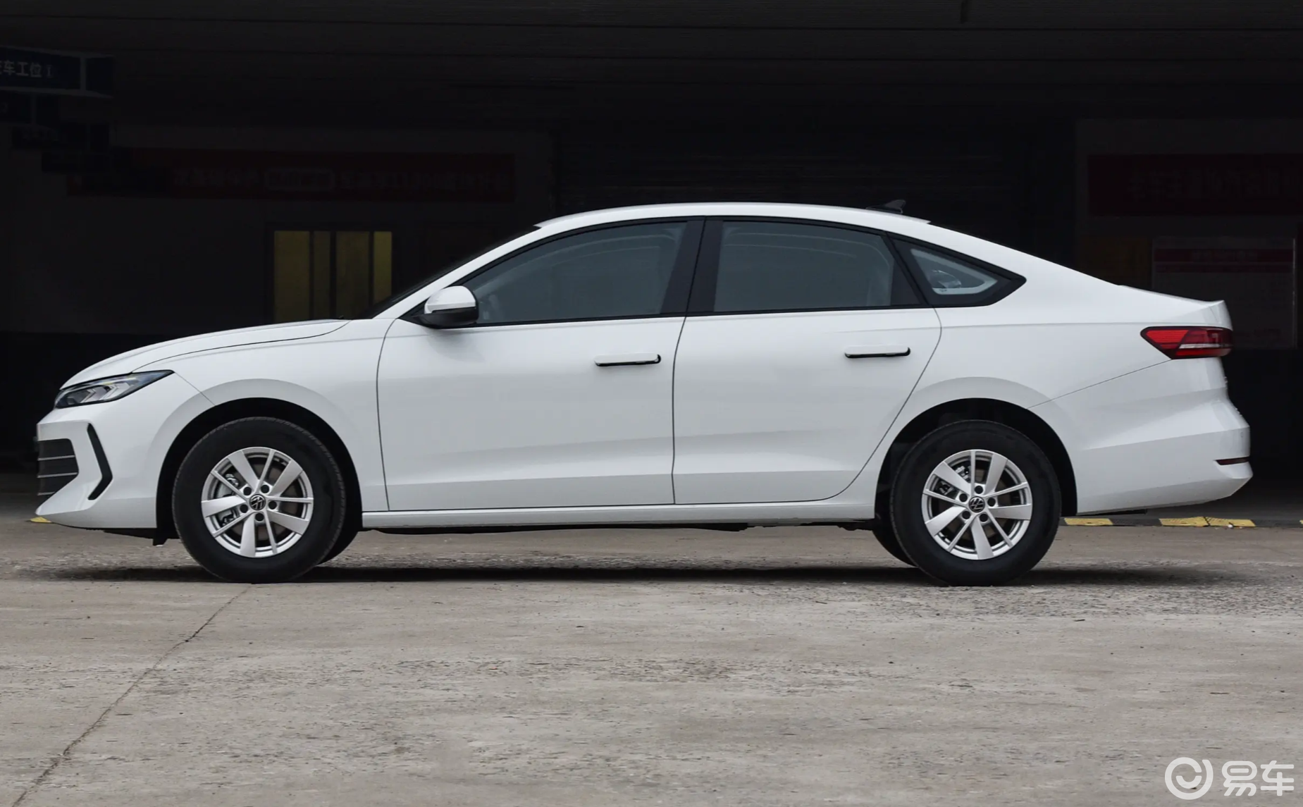 大众光环彻底没了!12.09万买110马力+15寸小脚