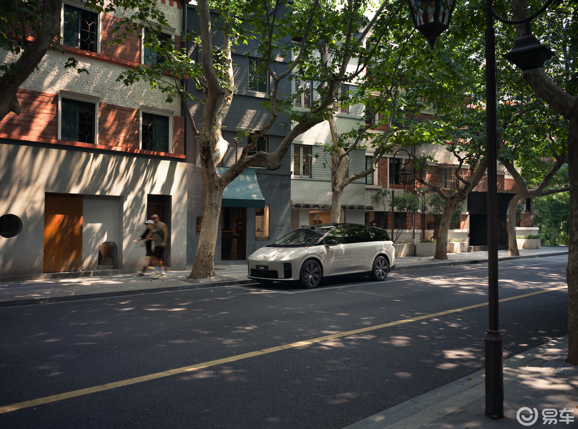 城市智驾+超大空间：30多万预算纯电6座SUV怎么选？