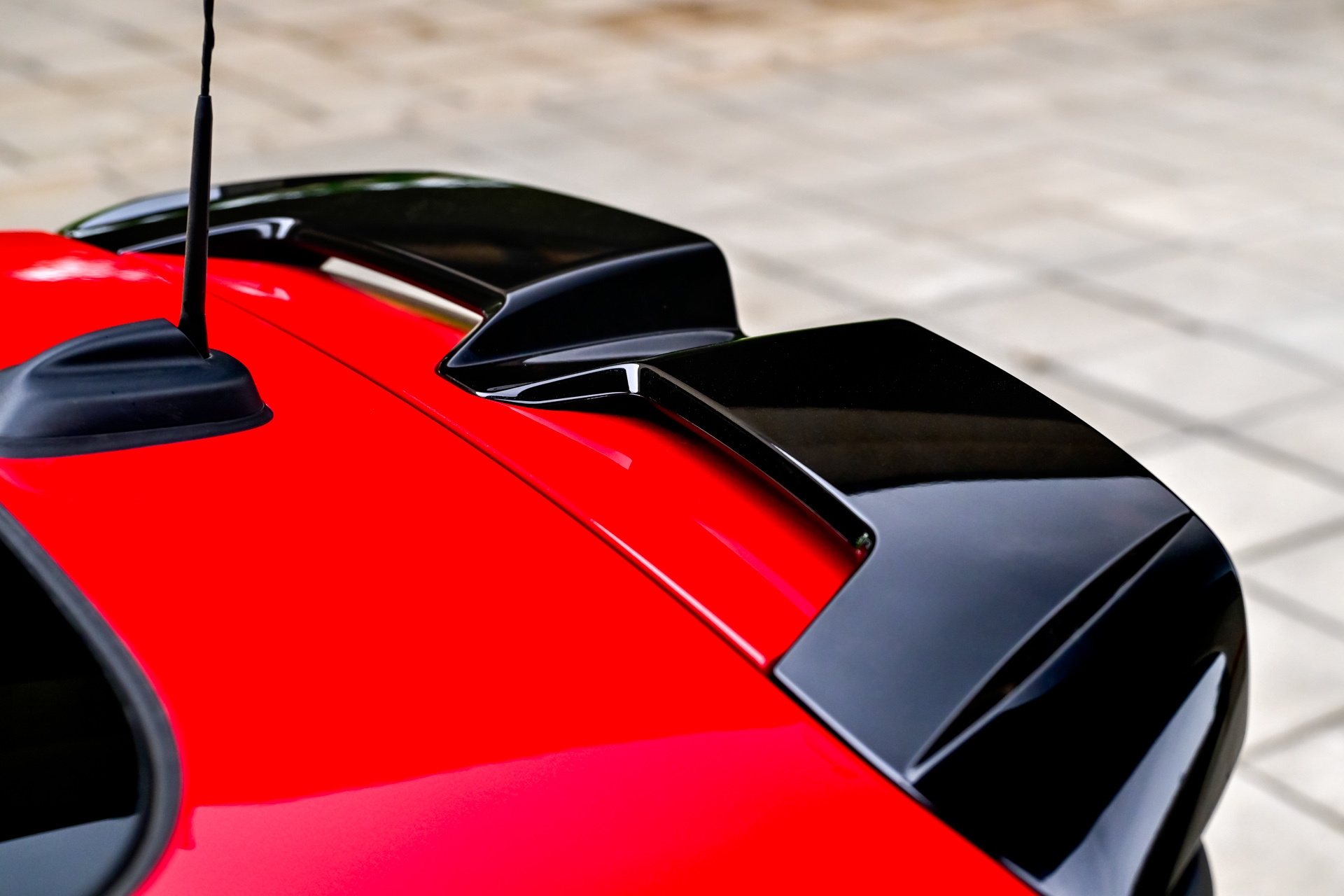 这不仅仅是一辆车,更是一种生活态度!试驾MINI JCW