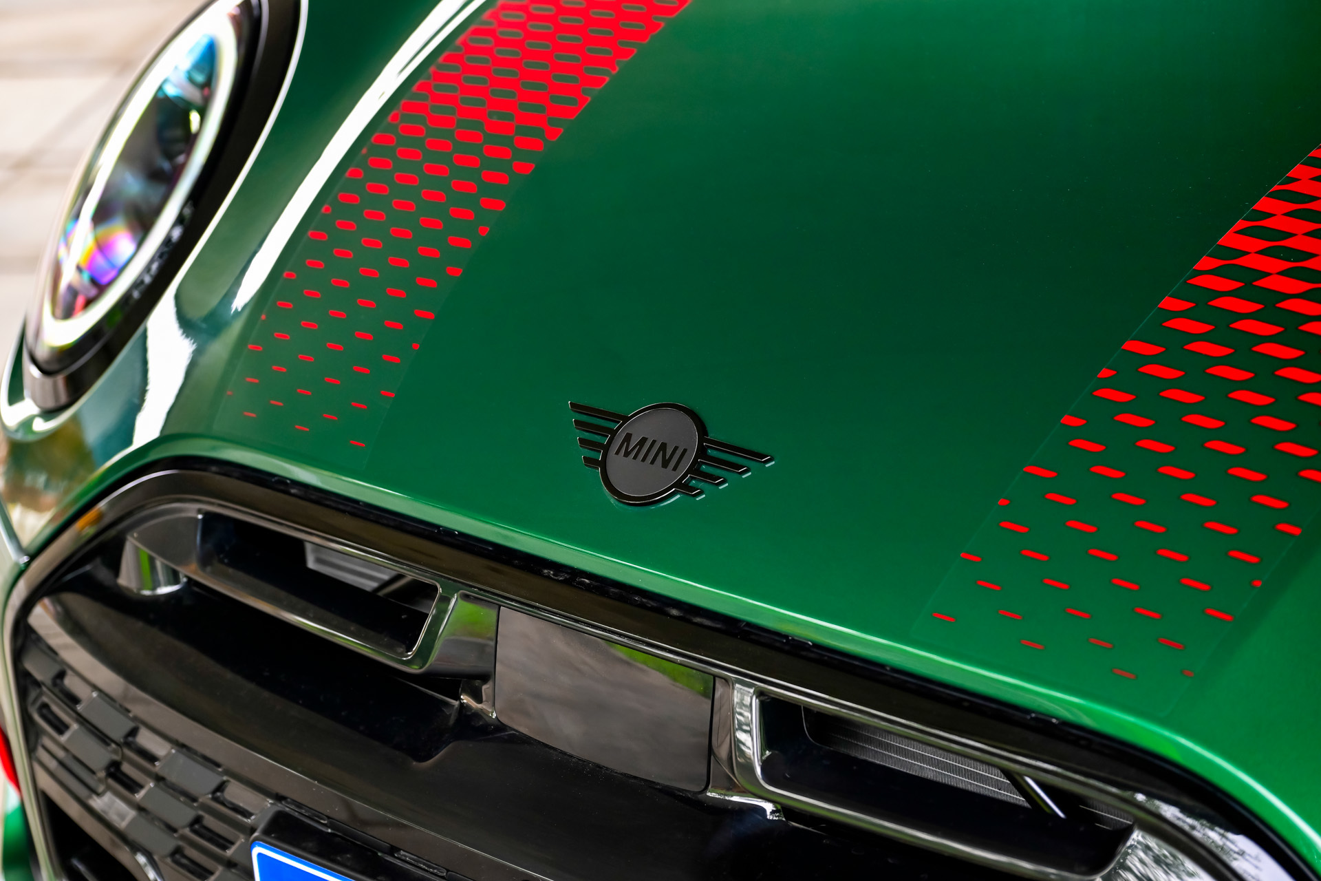 这不仅仅是一辆车，更是一种生活态度！试驾MINI JCW