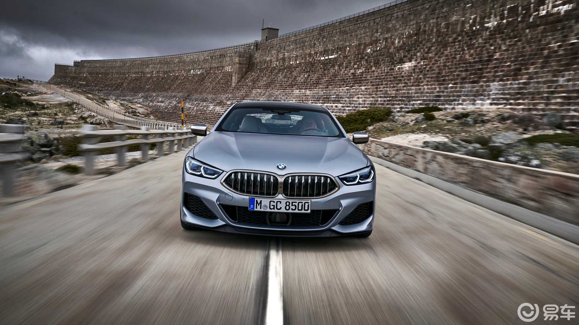 宝马发布8系grancoupe官图44t也被用上了