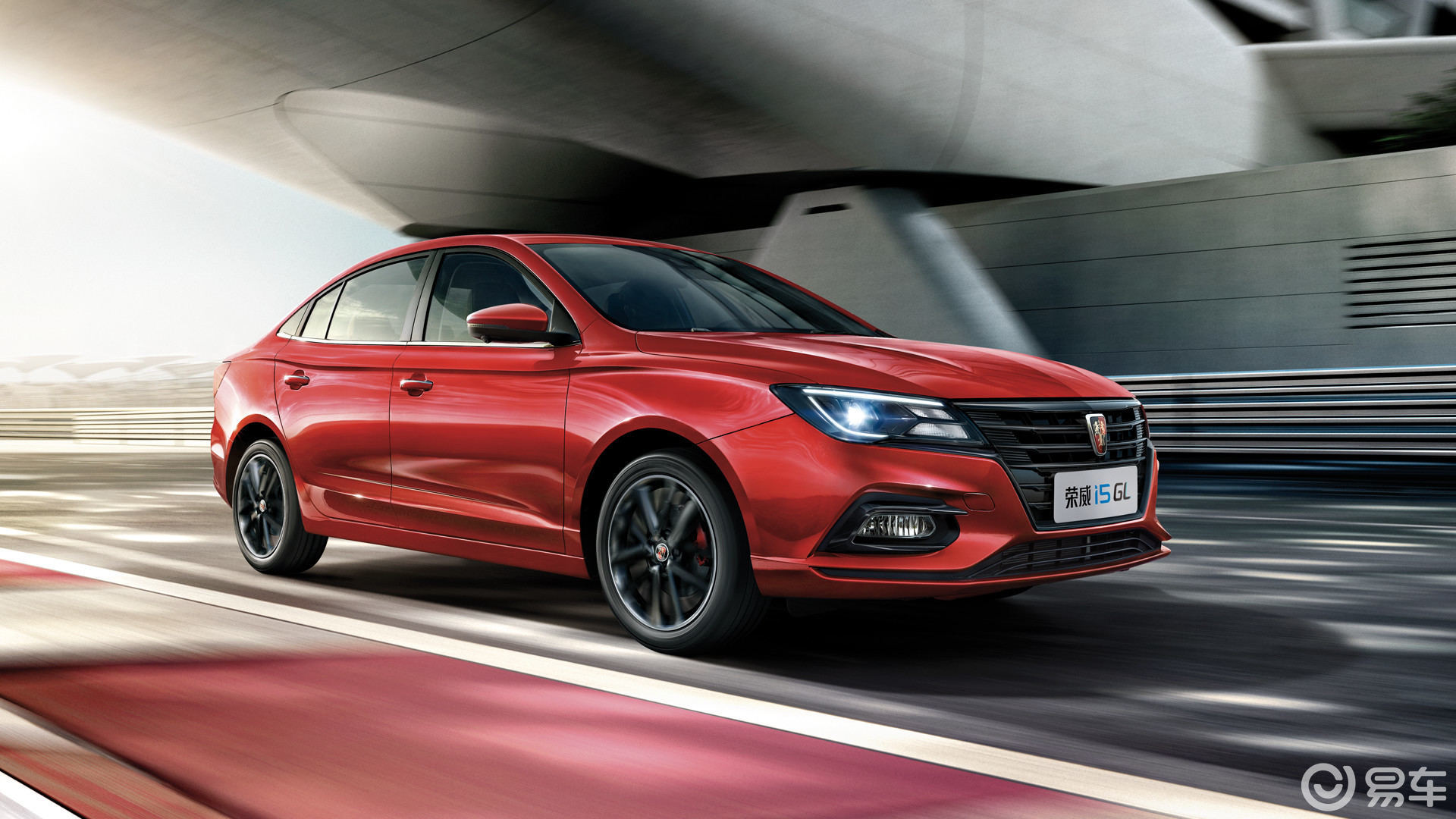 荣威i5升级2020款全系标配led大灯,直接式胎压监测