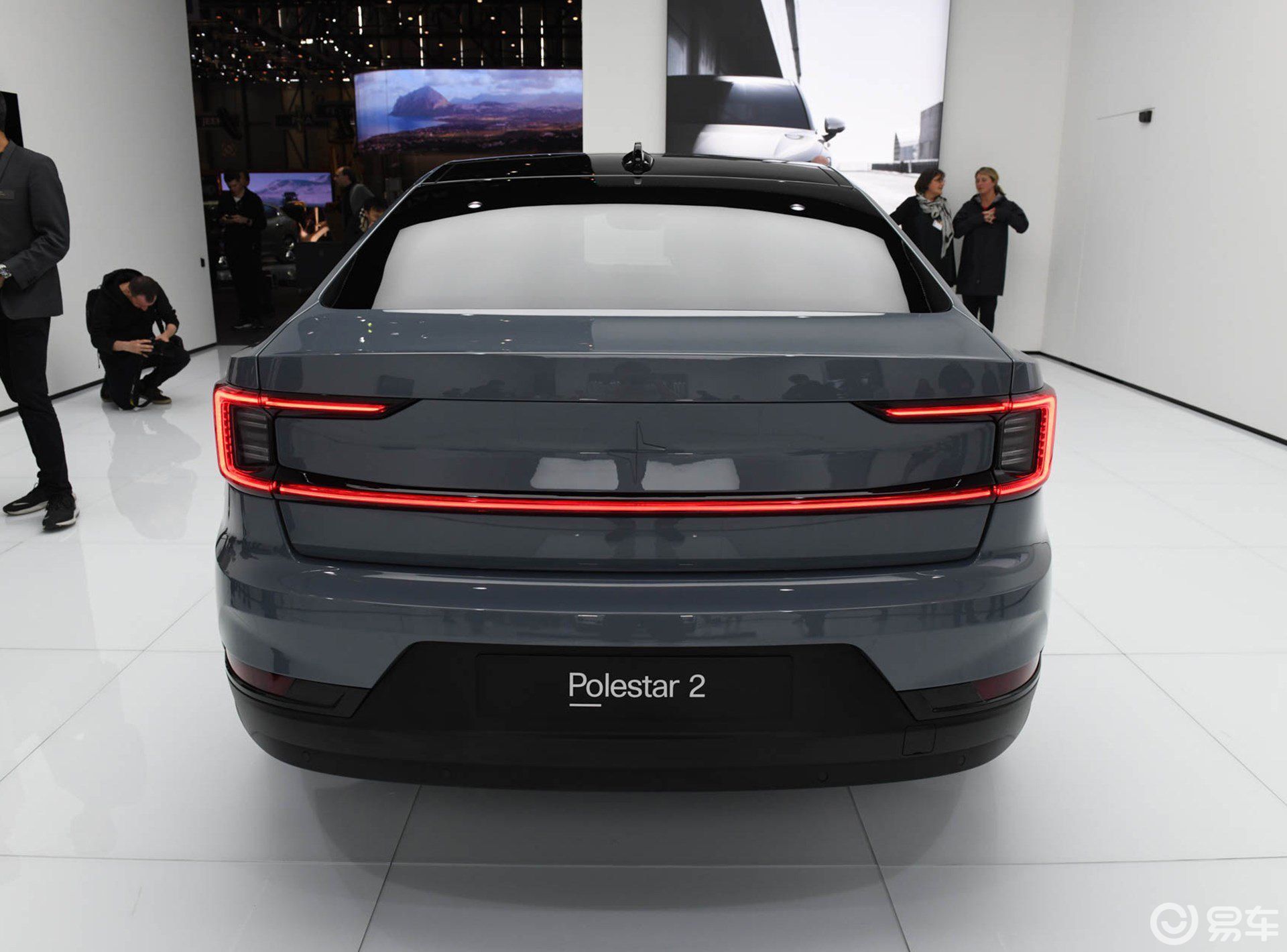 定位纯电中型豪华高性能轿跑,极星polestar 2公布