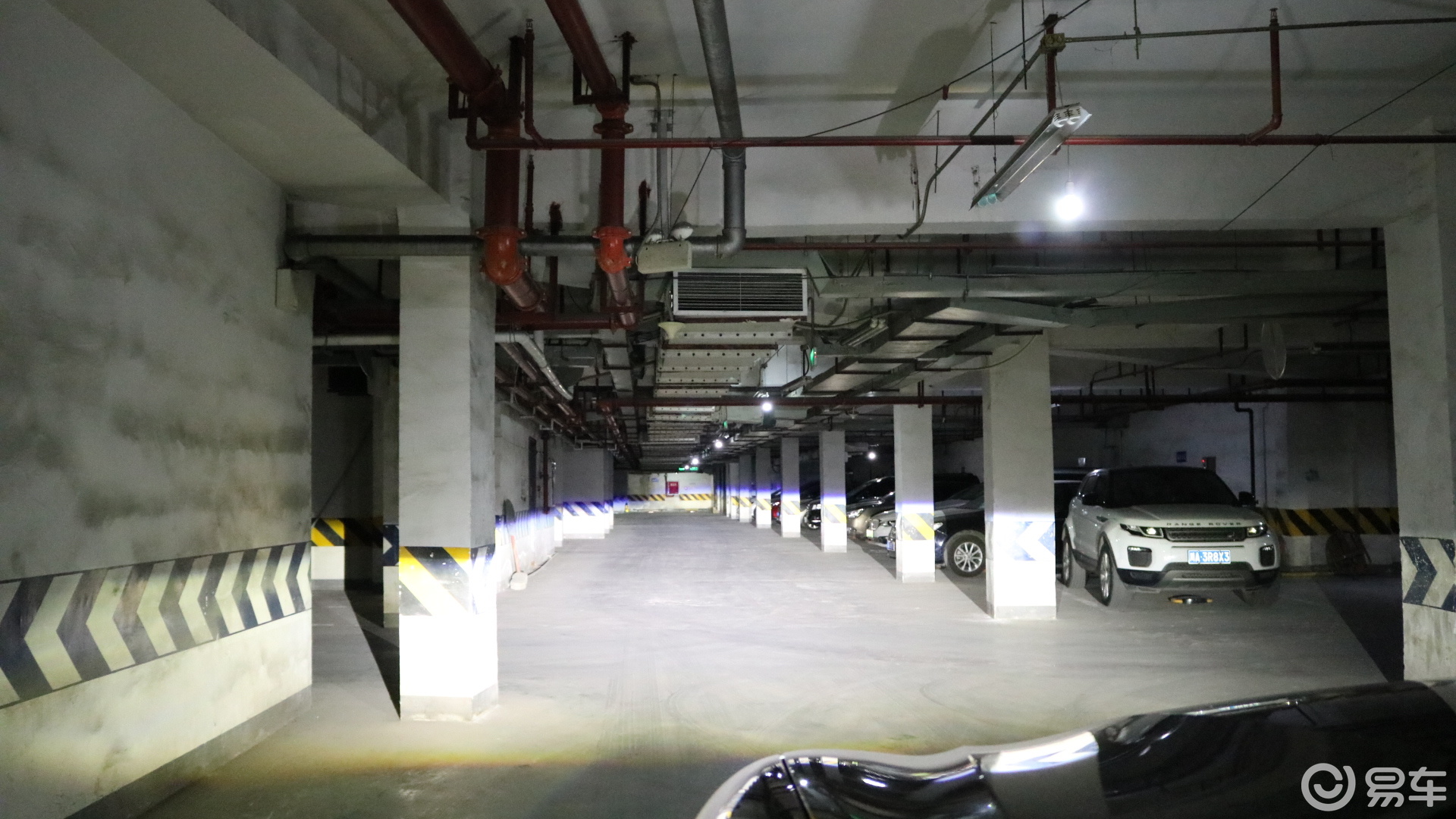 成都车灯改装实体店升级卡宴大灯透镜