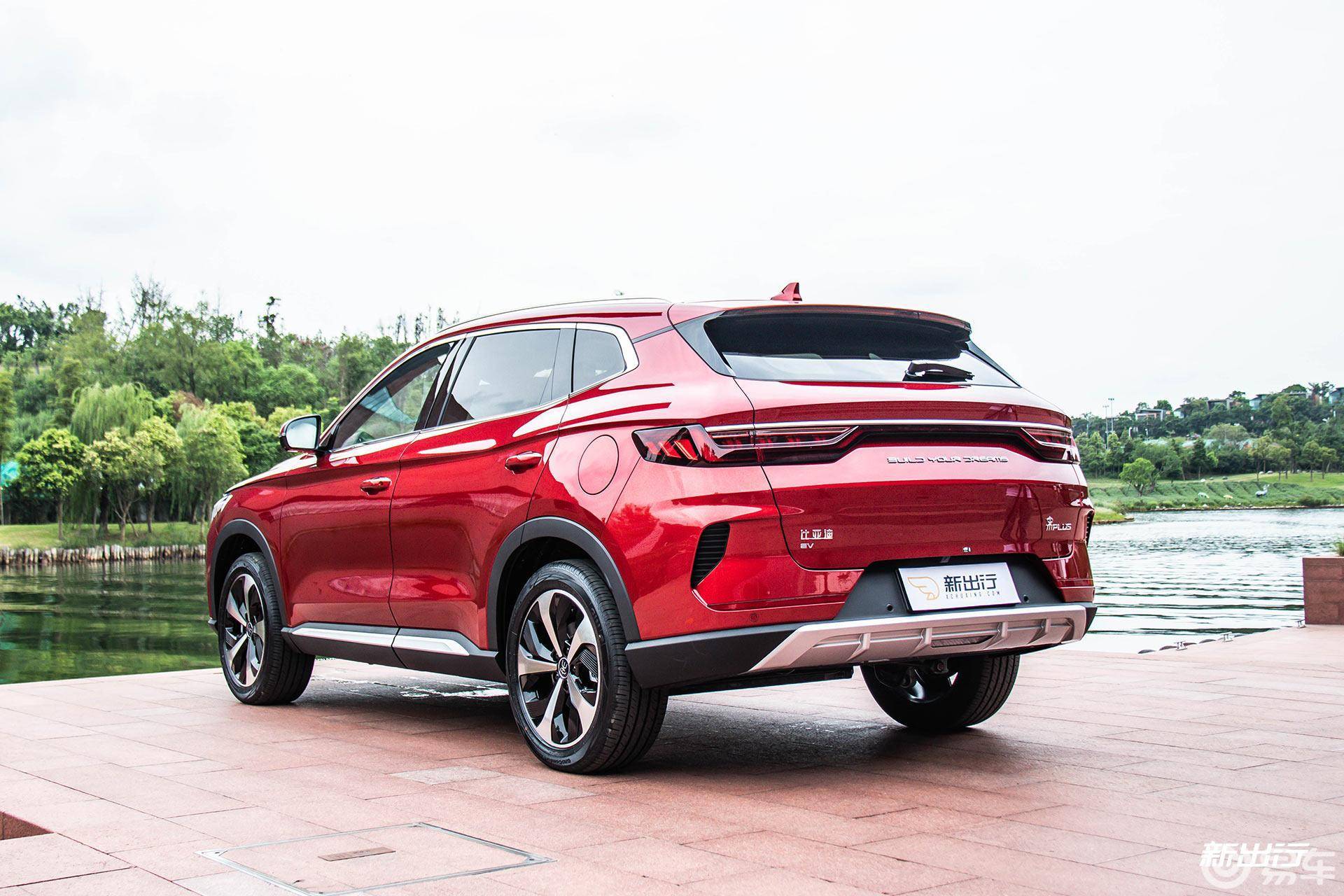 不仅仅是大空间 静态体验比亚迪宋 plus ev