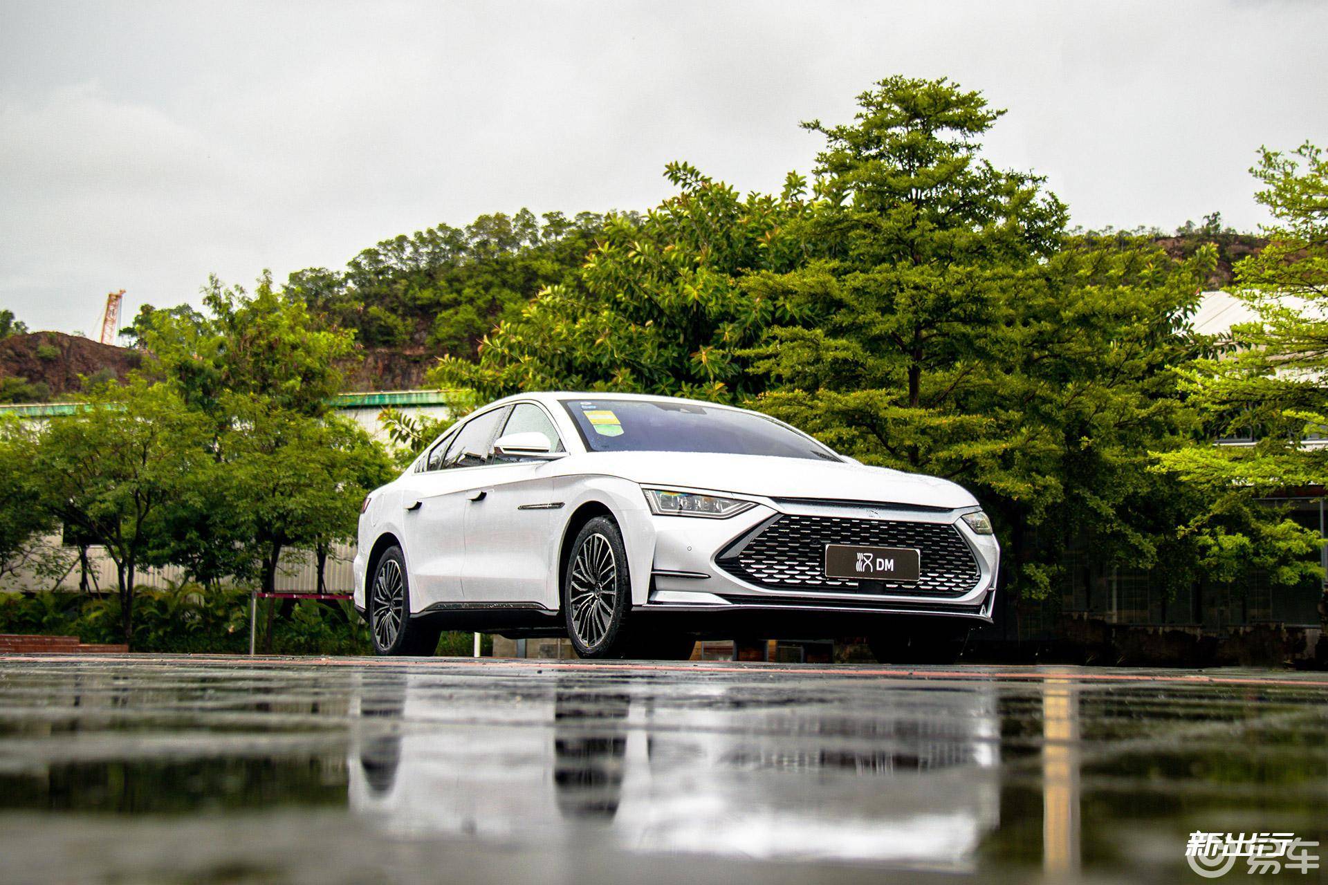 变化的不仅仅是前脸静态体验比亚迪汉dm