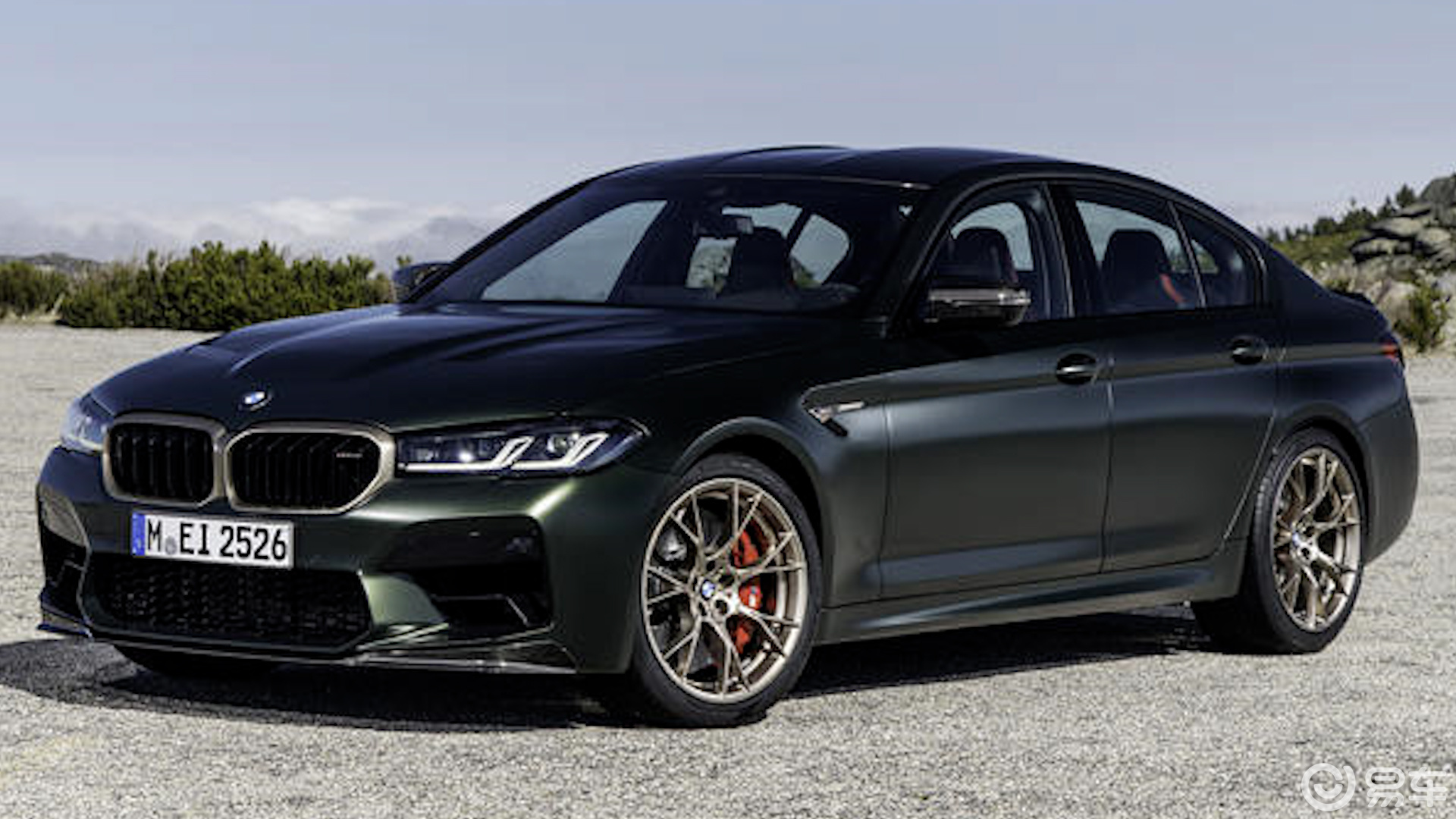 新款宝马m5 cs首次亮相 搭载4.4t发动机