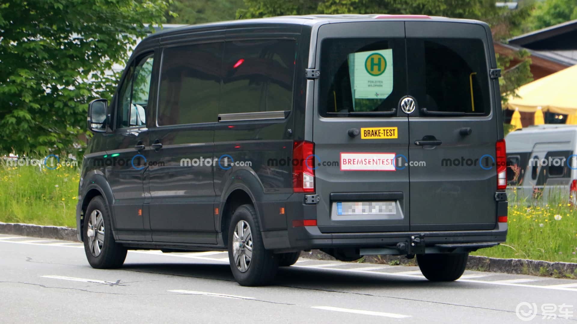 内饰方面,预计大众全新crafter将会