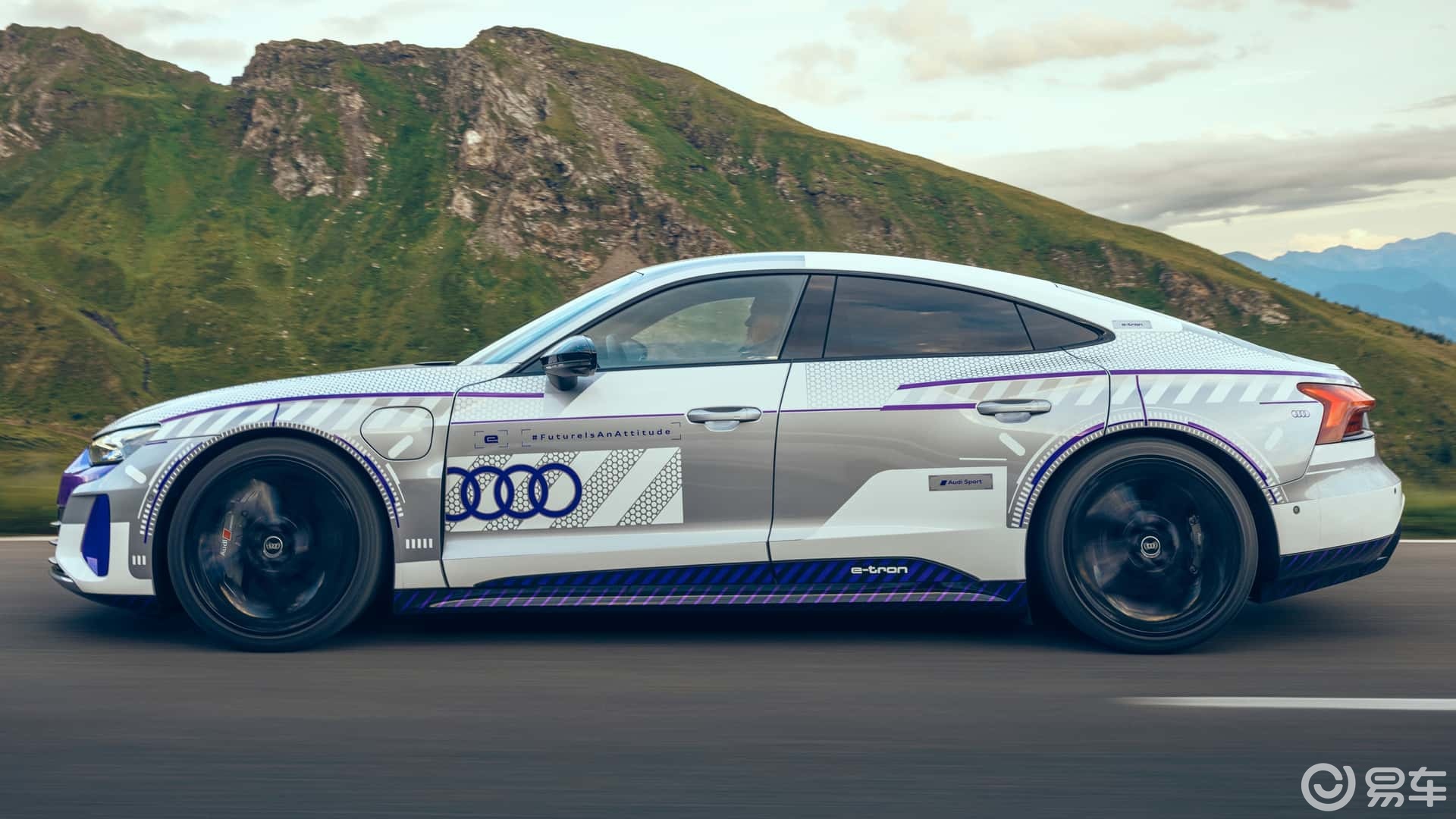 易车摘要频道下列精选内容摘自于奥迪rsetrongticerace限量发售的片段