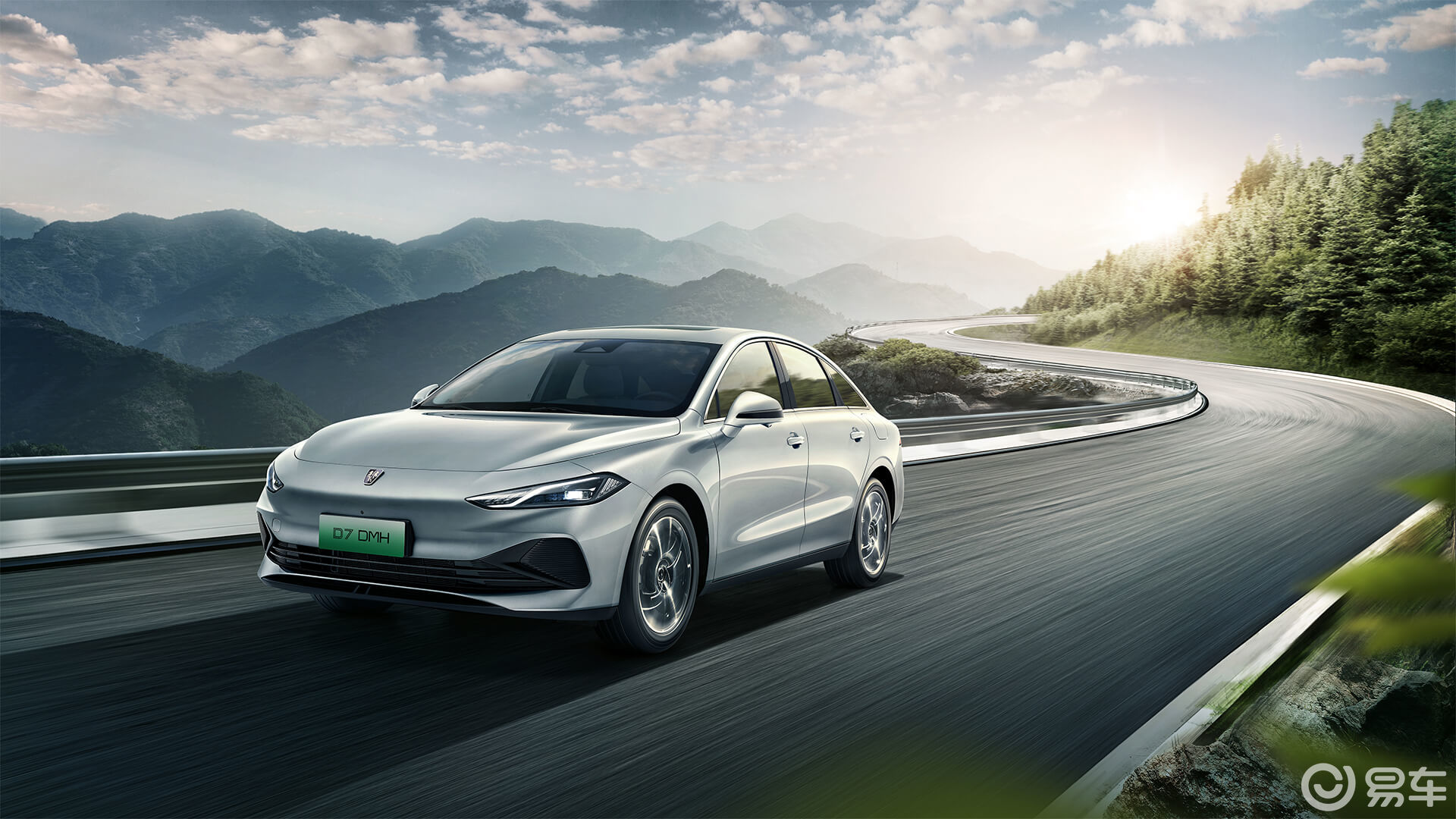 荣威d7在底盘上采用了20万级以上高端车型常用的五连杆/多连杆独