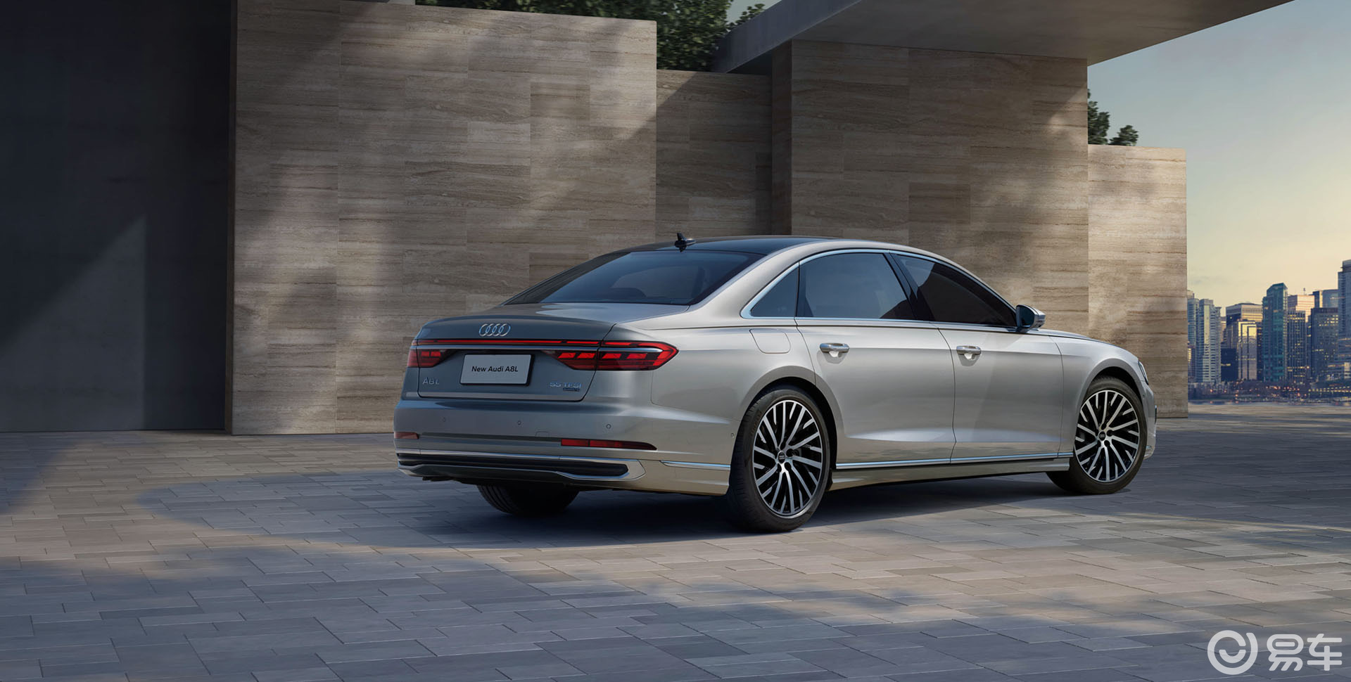 作为参考,2024款奥迪a8l燃油版在外观方面运用大量镀铬装饰,而大尺寸