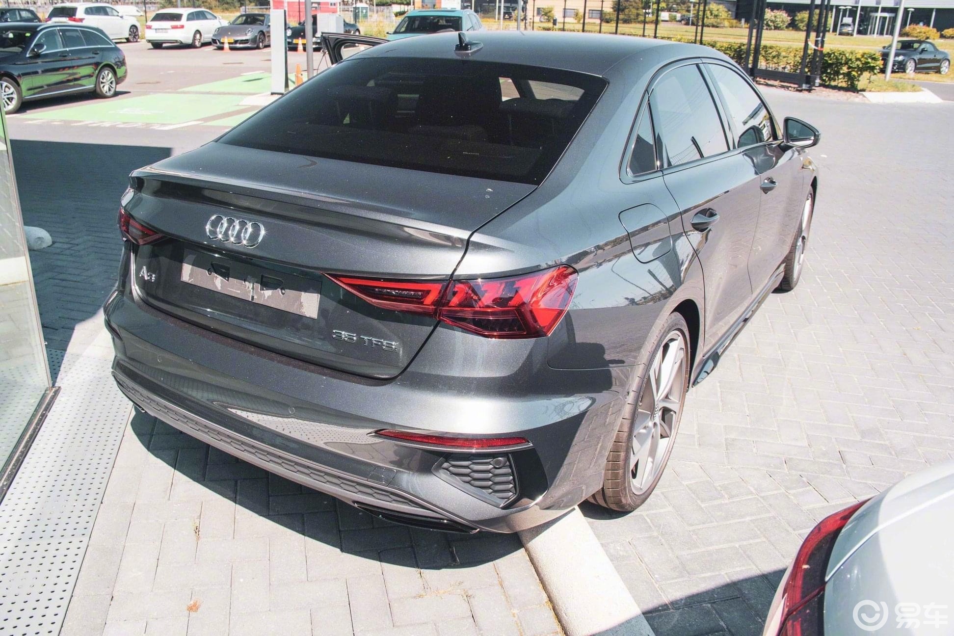 全新一代奥迪a3三厢版实拍,国产还将加长!_易车网