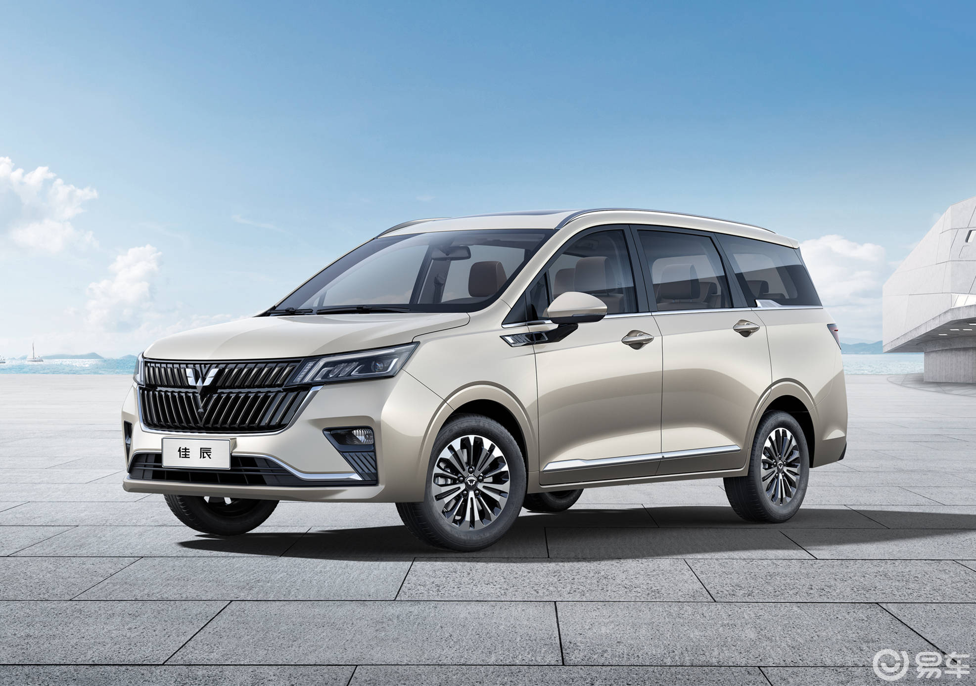 宝骏73016款和17款图片