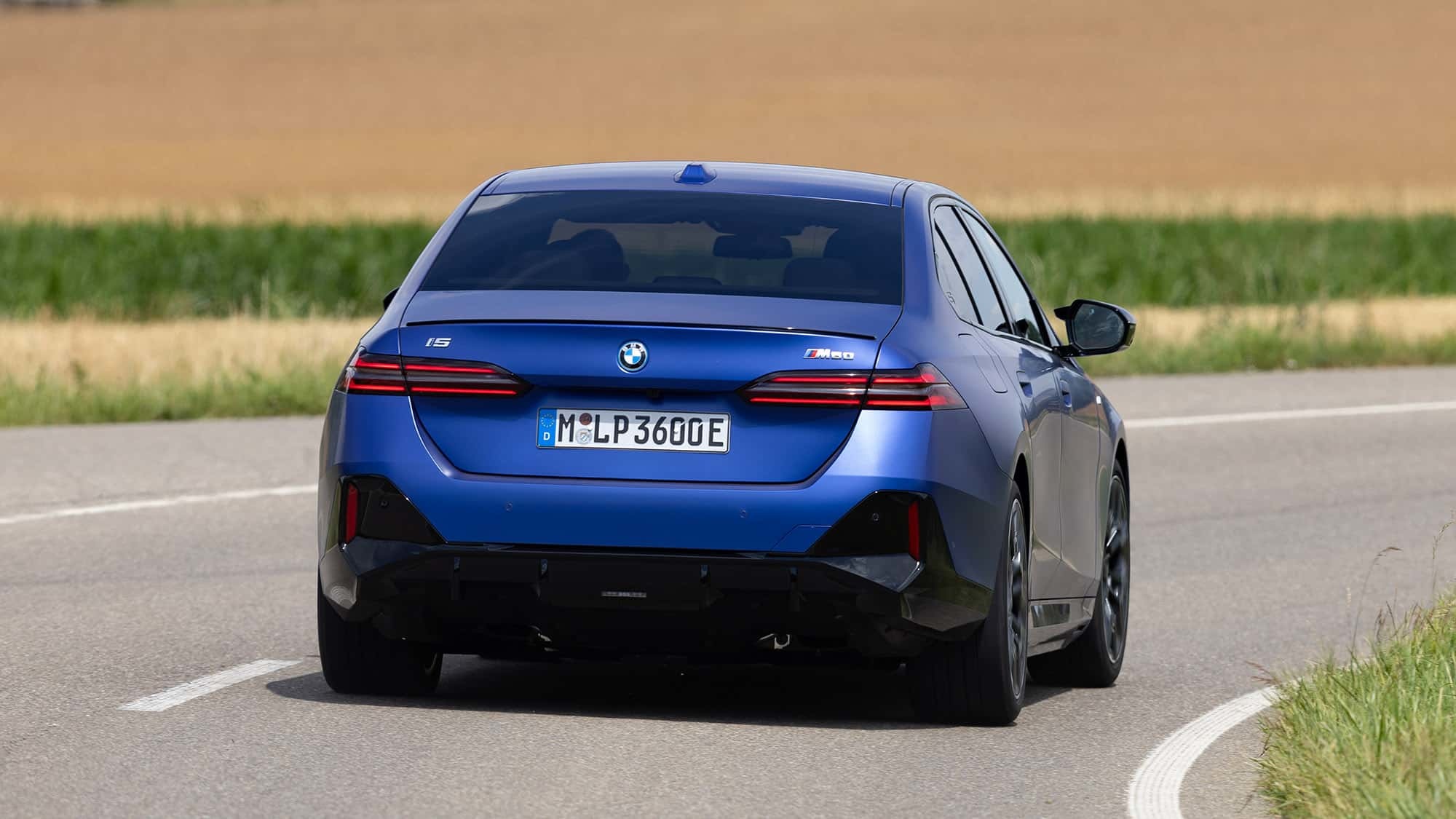 奥迪S6 e-tron与BMW i5谁更对味？