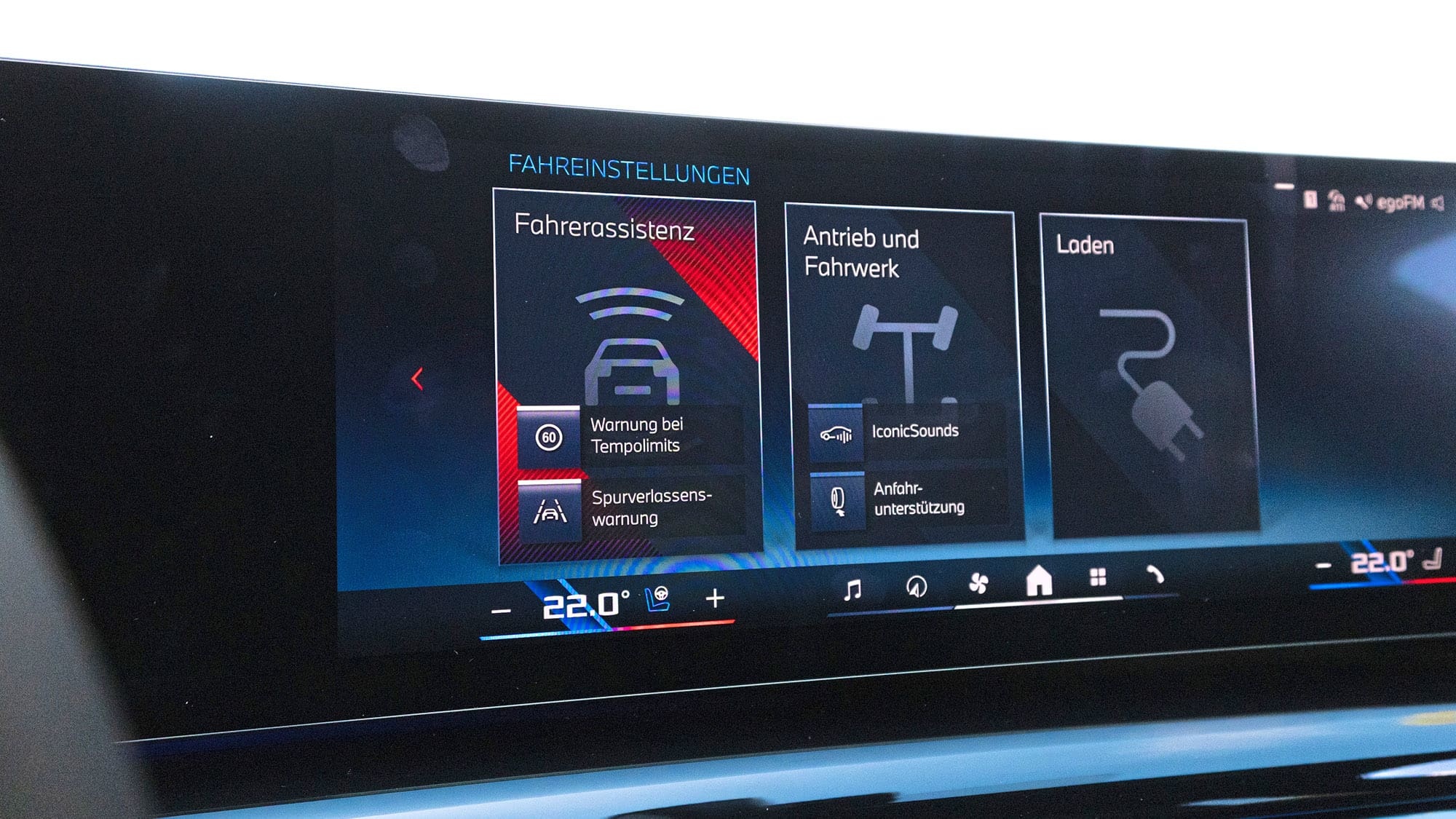 奥迪S6 e-tron与BMW i5谁更对味？