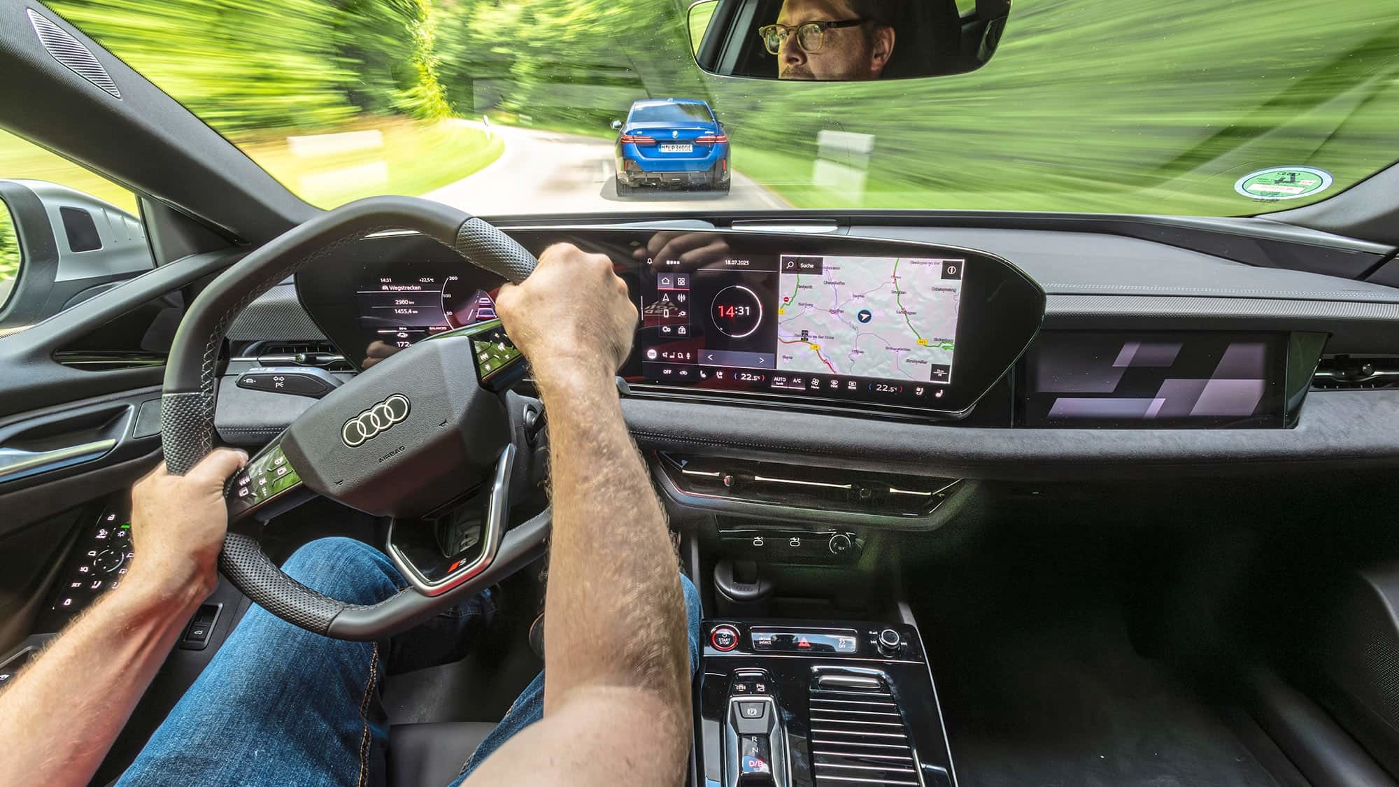 奥迪S6 e-tron与BMW i5谁更对味？