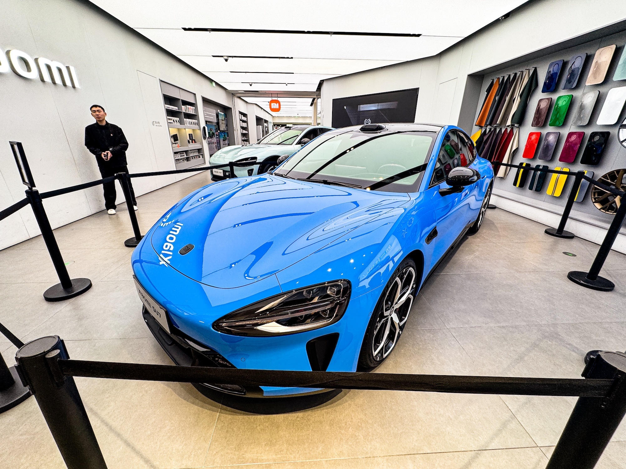 全新小米SU7到店，配机械门把手和全新轮毂