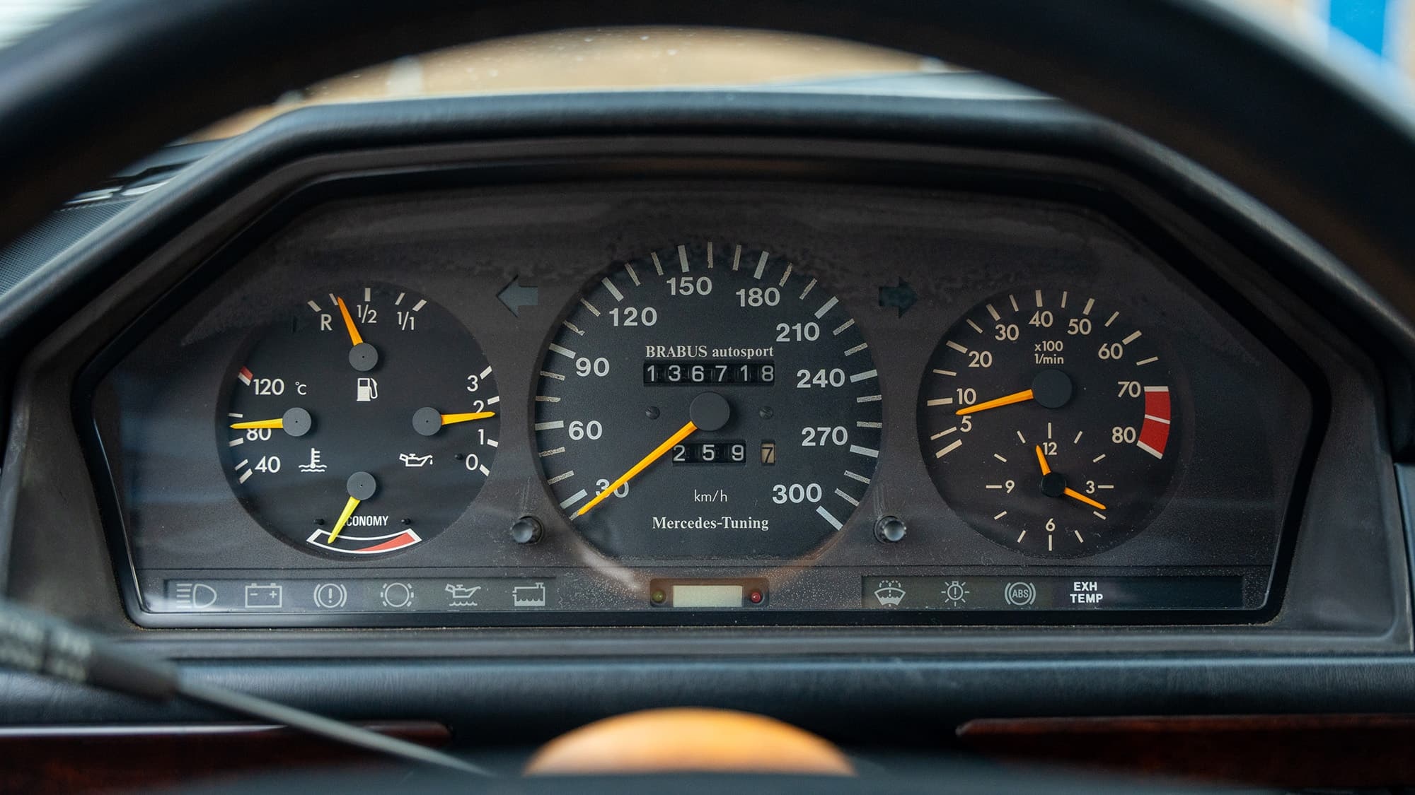 一辆Brabus改装S124的传奇故事