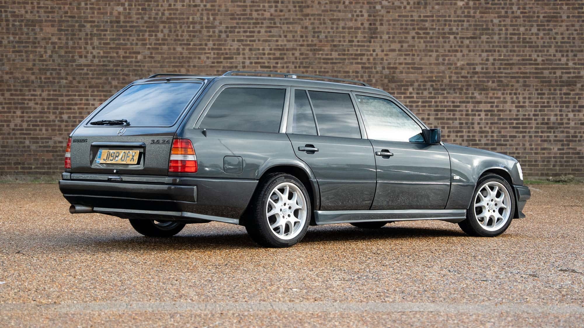 一辆Brabus改装S124的传奇故事