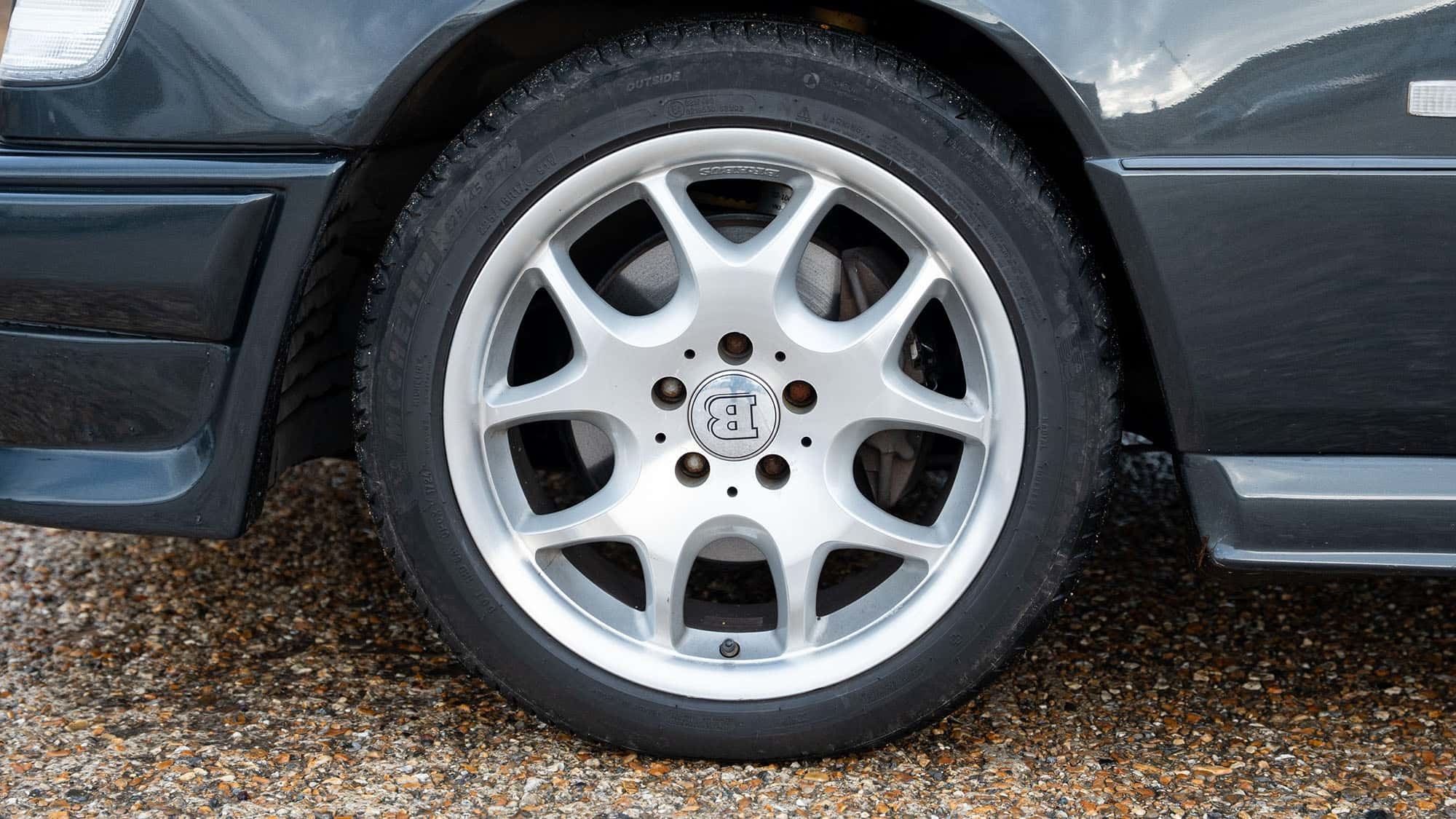 一辆Brabus改装S124的传奇故事