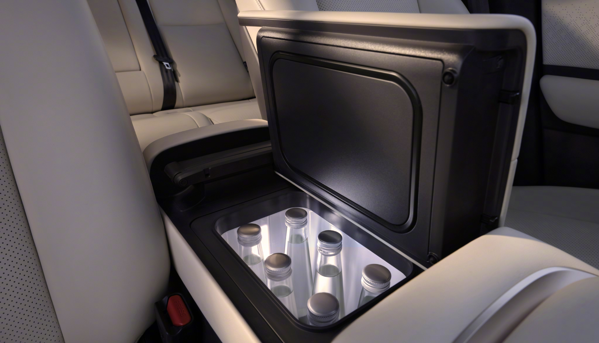 东风日产NX8的进击之路:学习奶爸车,超越奶爸车?