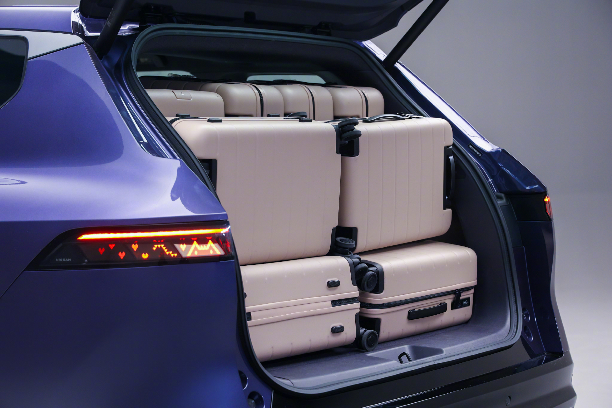 东风日产NX8的进击之路:学习奶爸车,超越奶爸车?