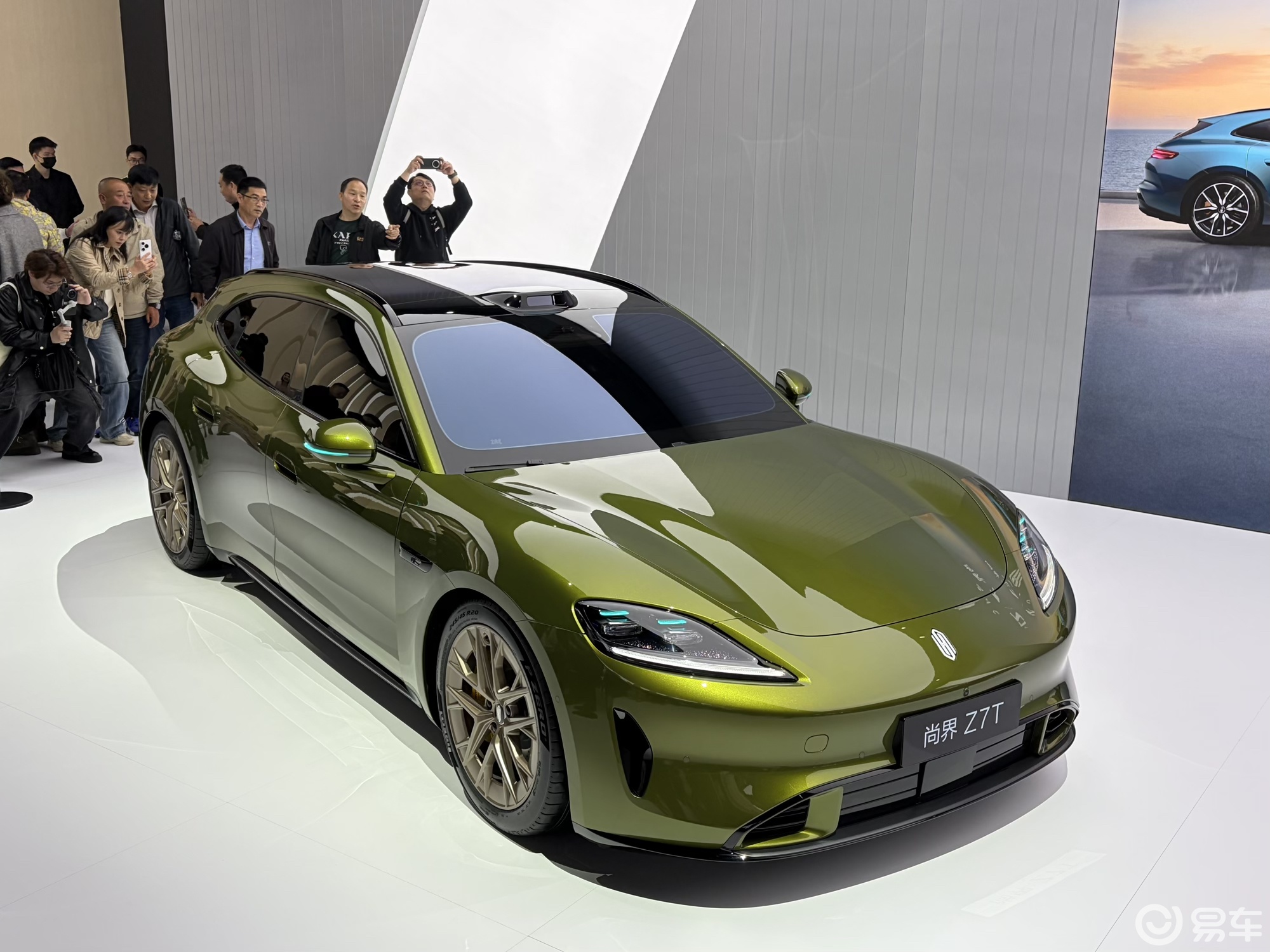 华为一口气上新多款车型，鸿蒙智行进入全面铺开阶段