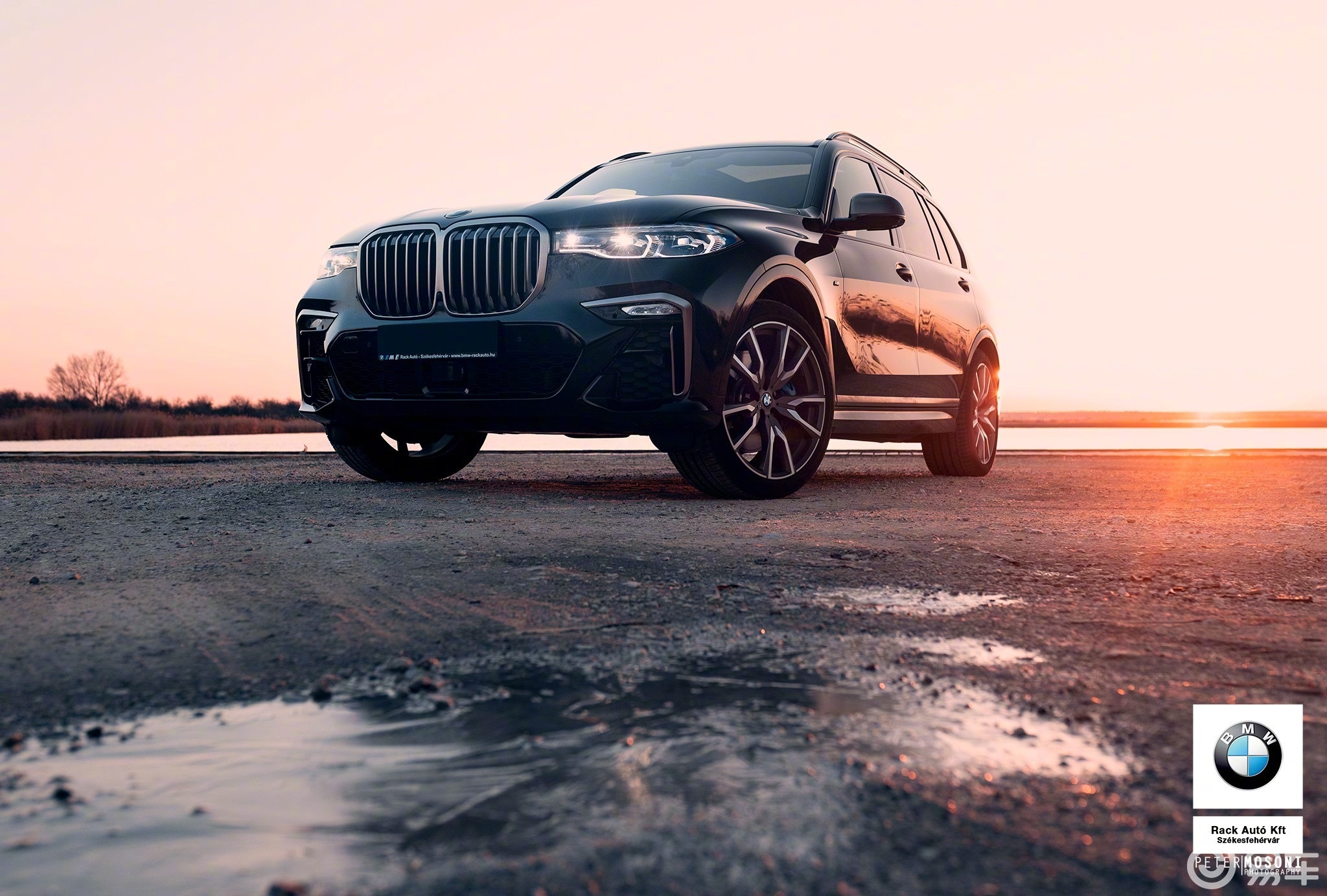 大众审美男神越野,夕阳下的宝马x7