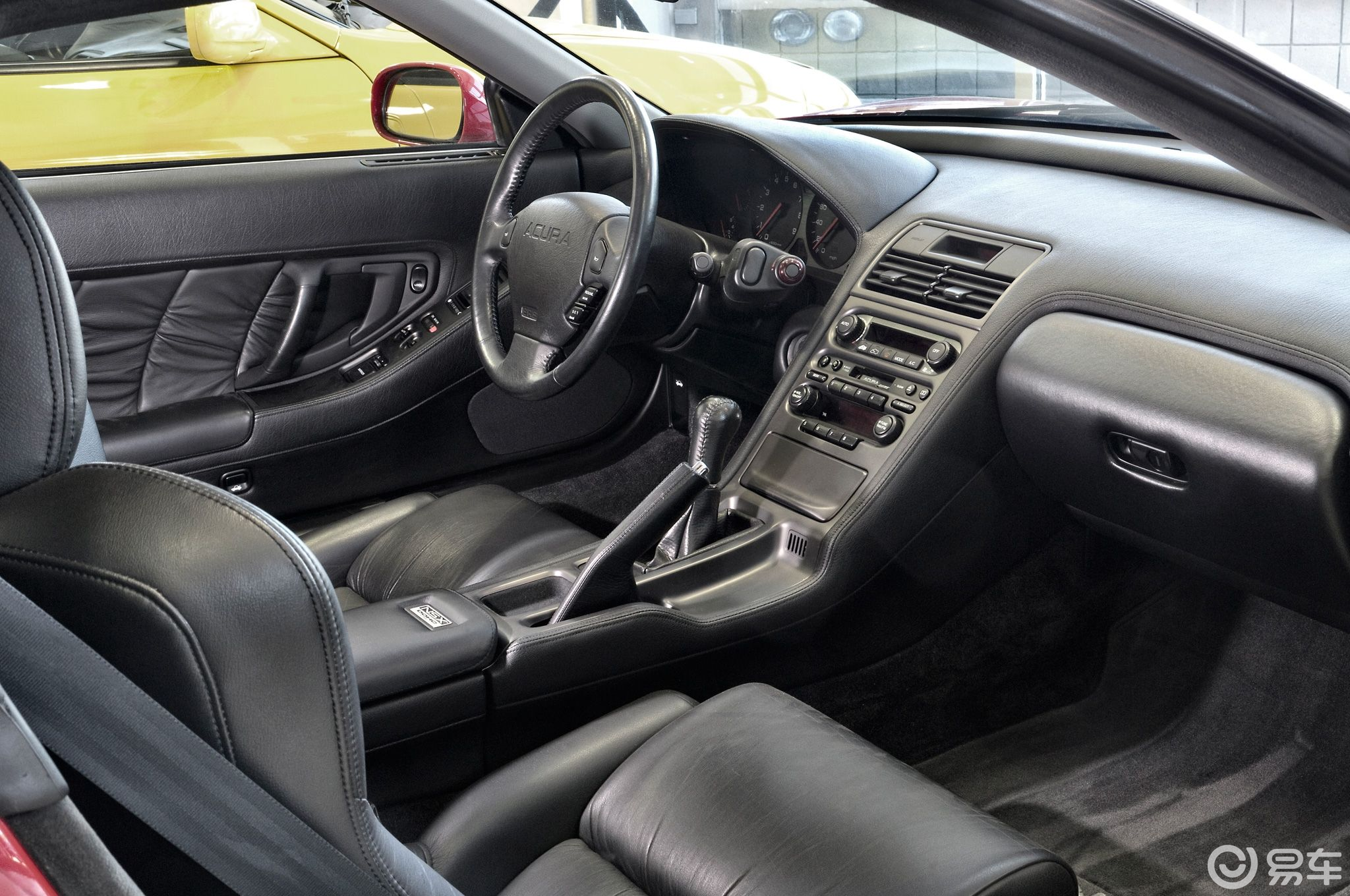 得到了灵感,全车打造了更加具有战斗感与运动感的车体结构与内饰设计