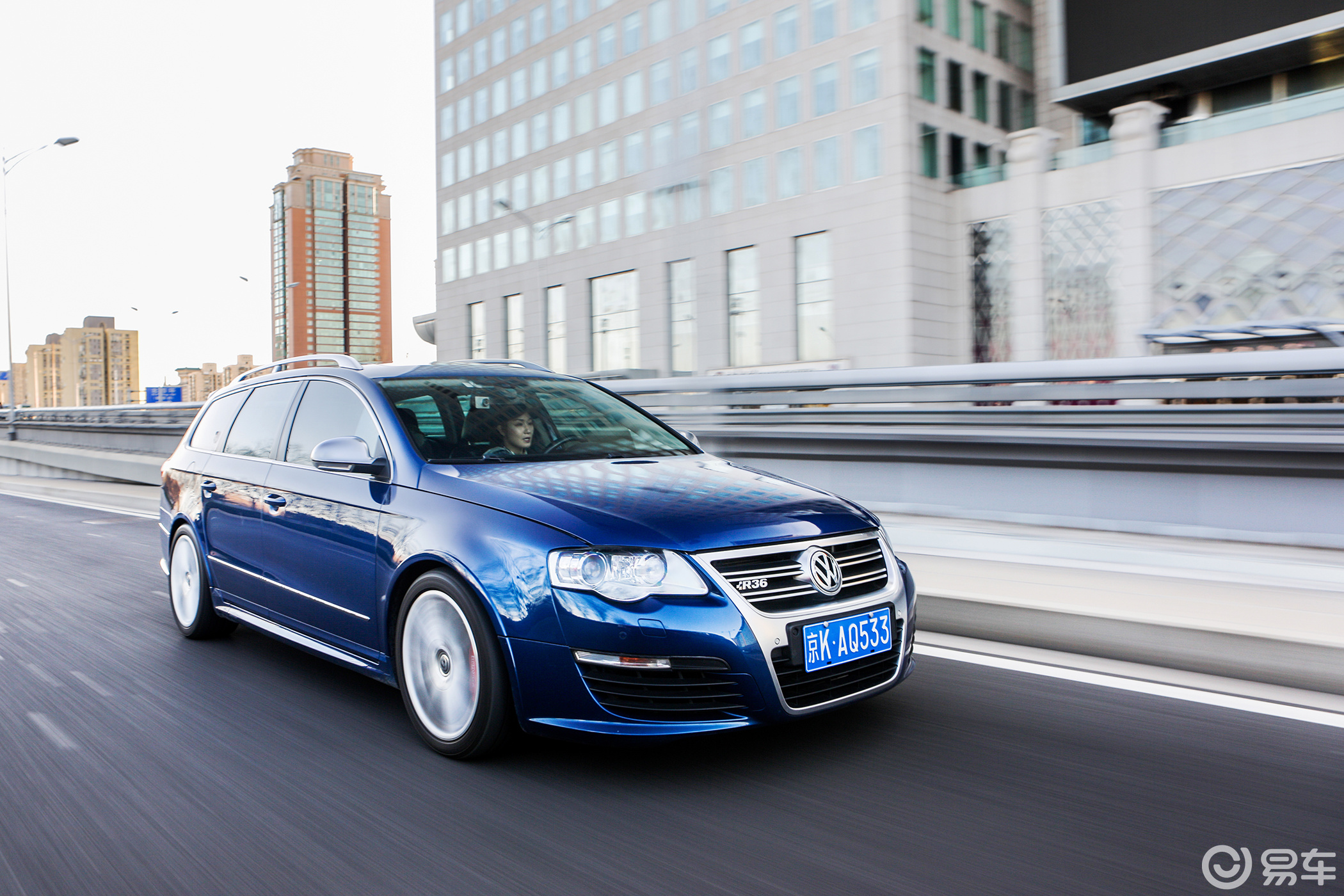 大排自吸还香不香 试驾经典性能旅行车大众r36