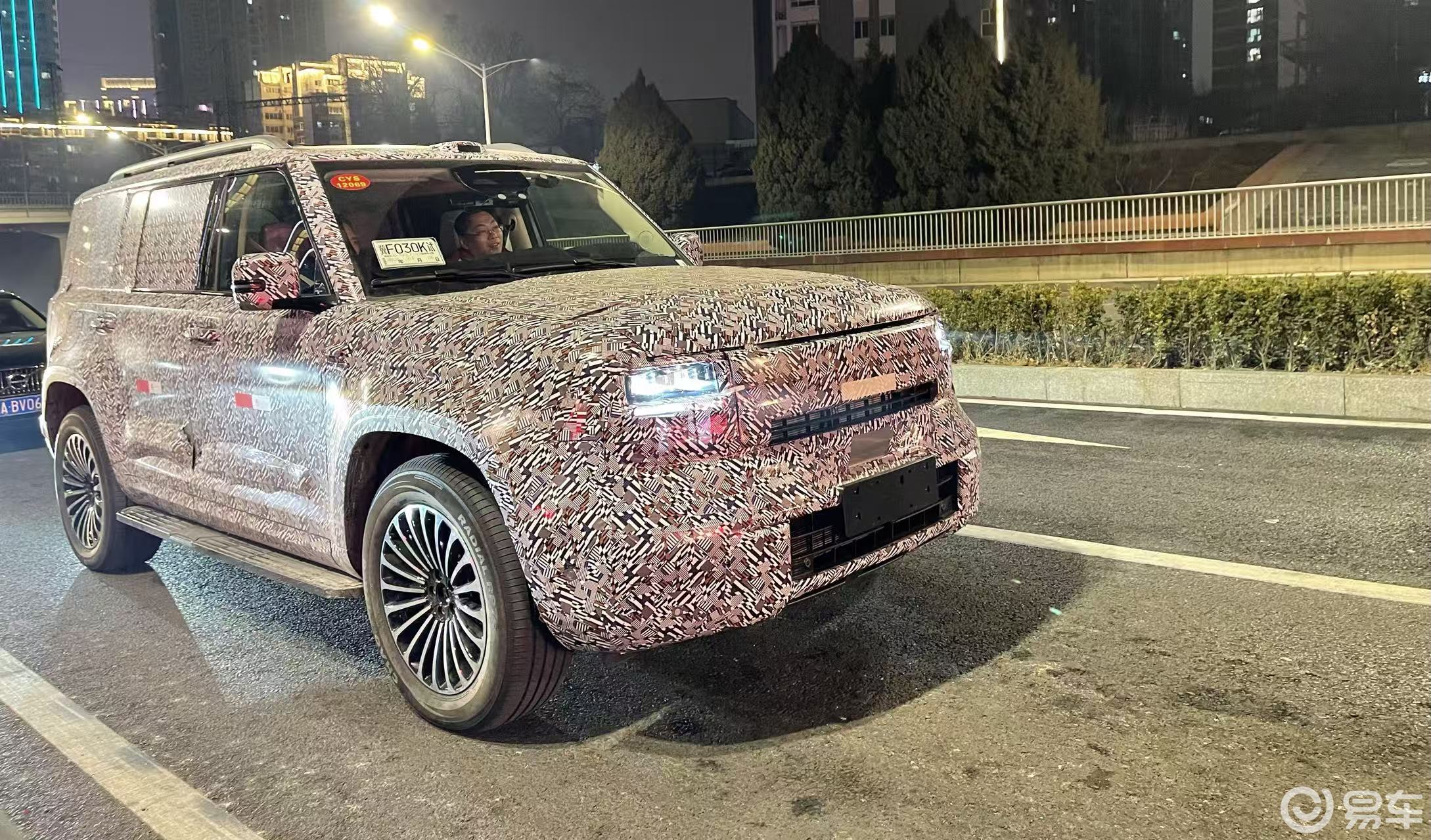 长城汽车全新方盒子 隶属哈弗品牌 定价25万元