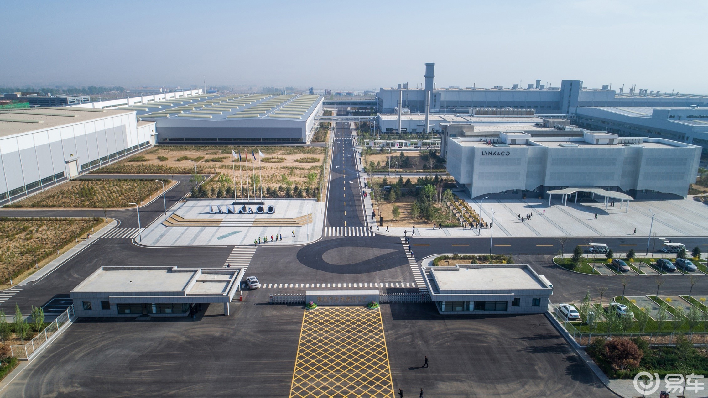 05时间限量版致敬十载协同,极致开启领克全球进阶征程