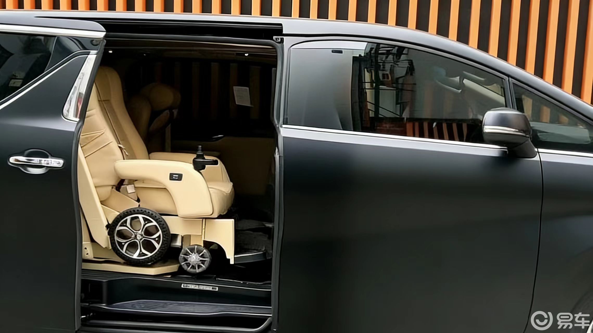 威尔法福祉座椅改装, 老年人无障碍出行触手可及