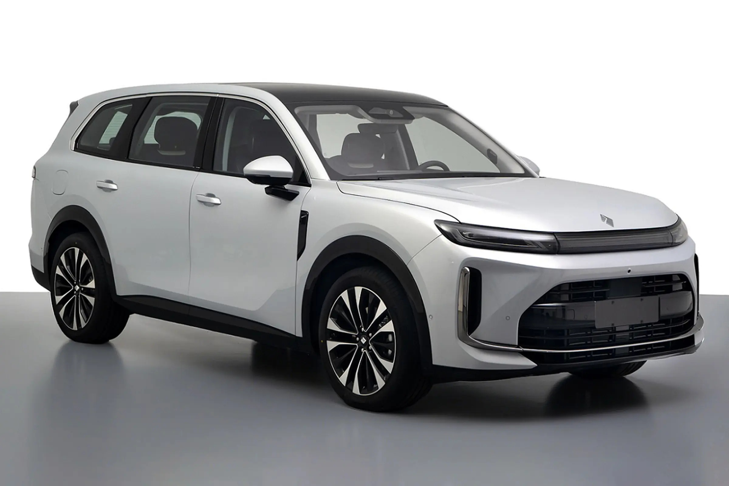 华为乾崑智驾+鸿蒙座舱，天域架构L，宝骏六座SUV香吗?