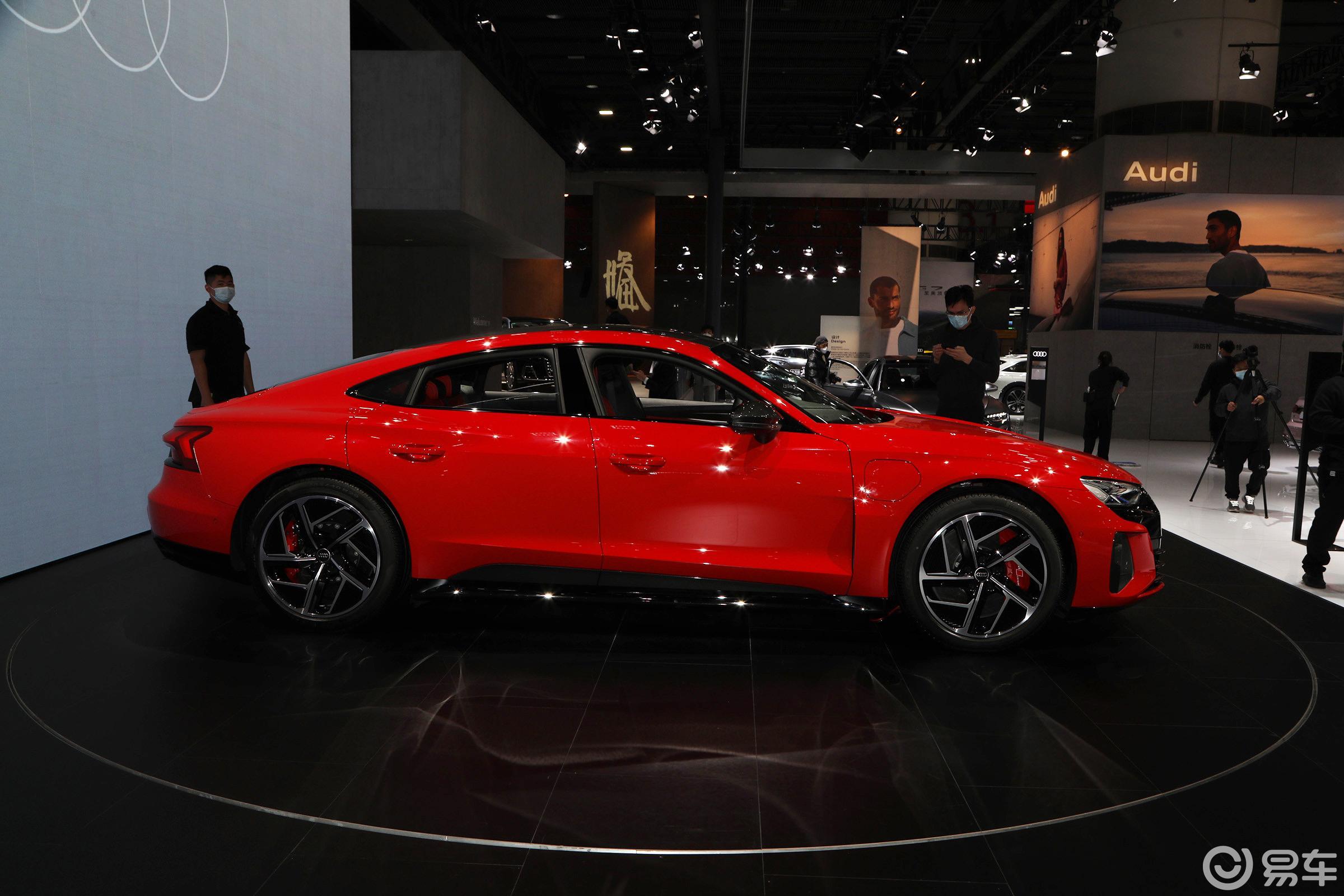 奥迪rs e-tron gt性能-尾灯-多功能方向盘-易车