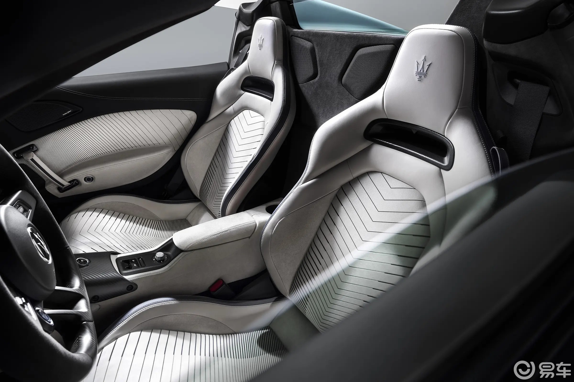 玛莎拉蒂mc20新车将会全系标配前排侧气囊,刹车辅助,牵引力控制_易车