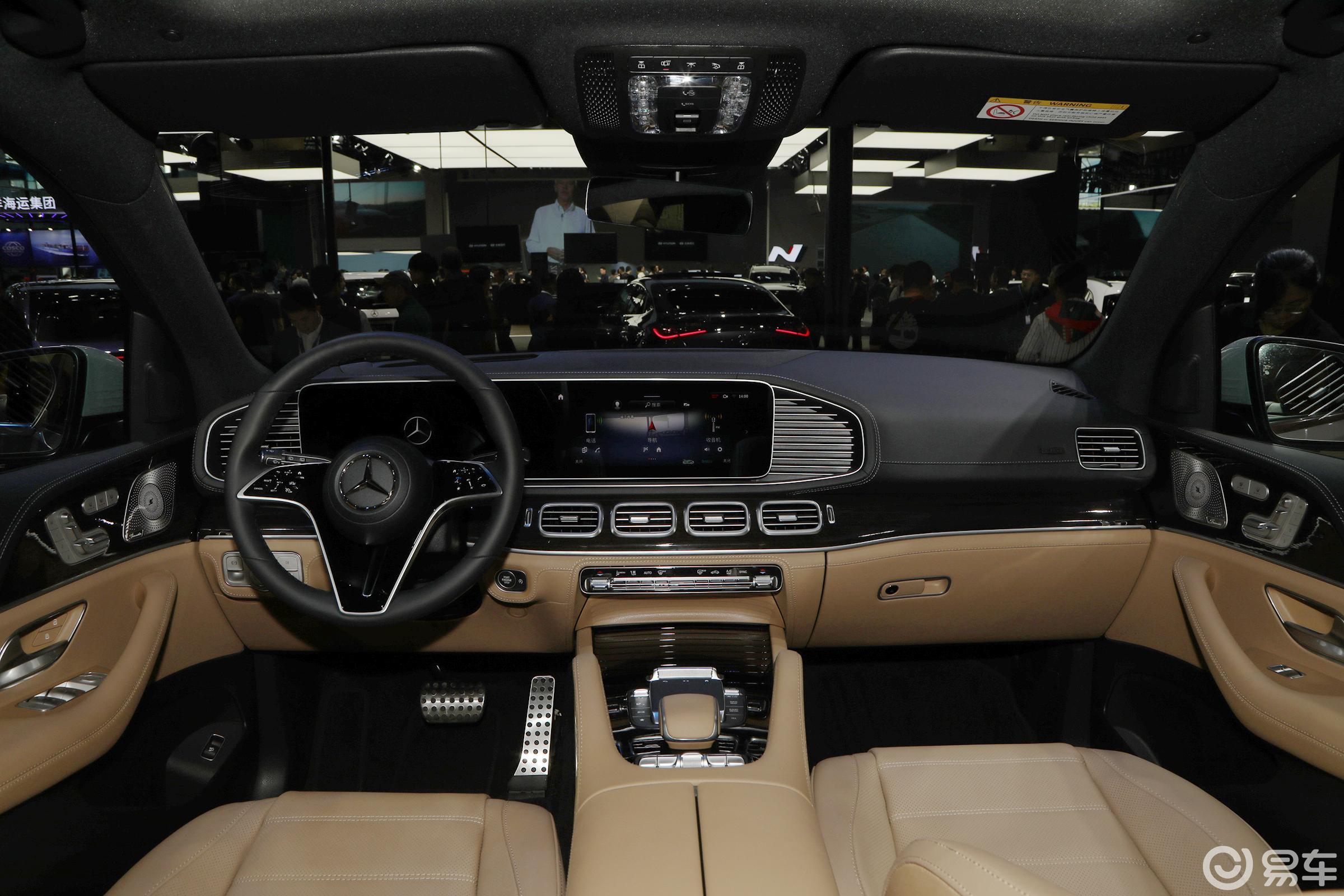 官方公布的数据显示新款奔驰gls的长宽高分别为5210/2030_易车