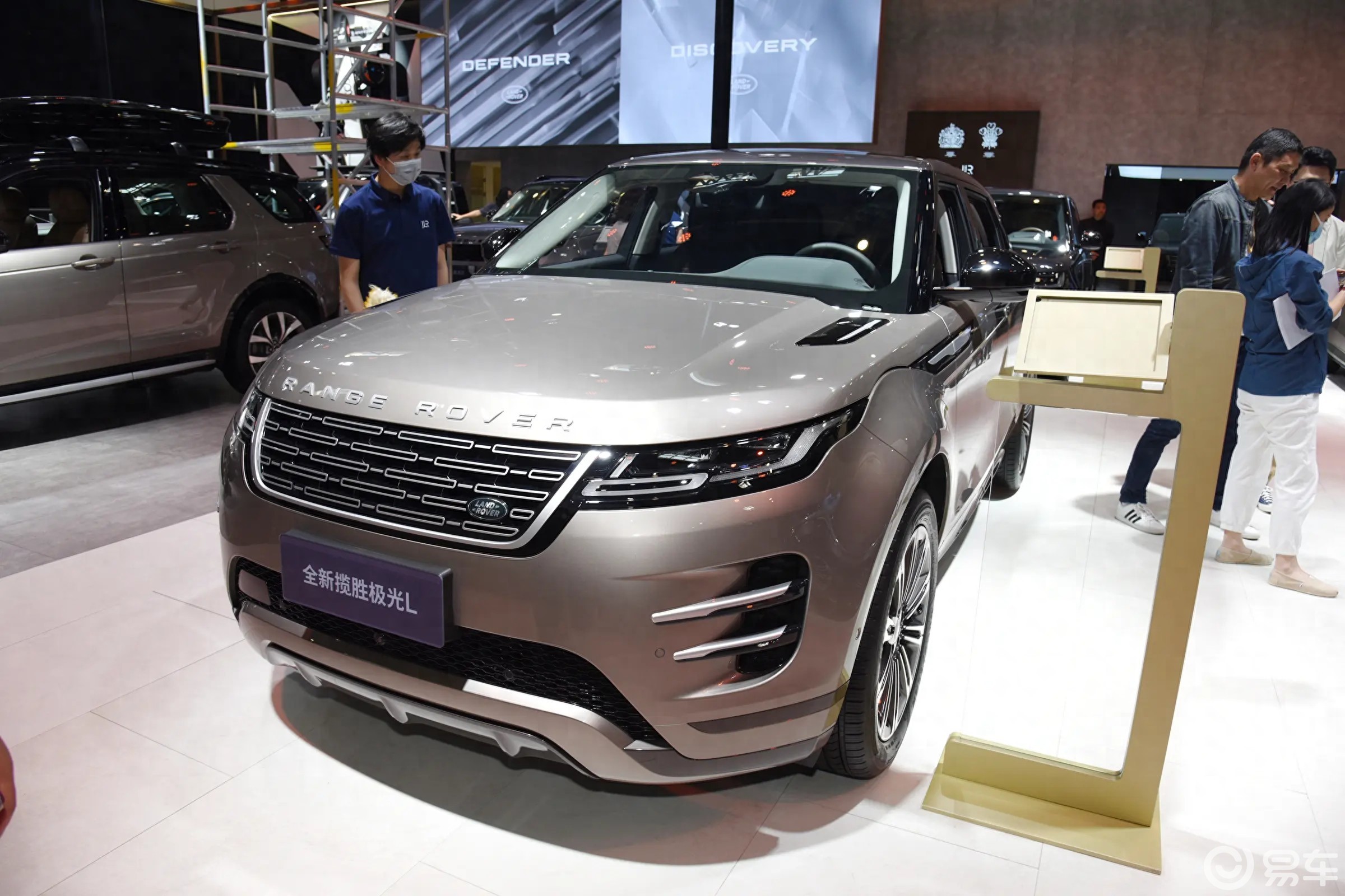 狂降20万也卖不动，风光无限的路虎SUV，为何无人问津？