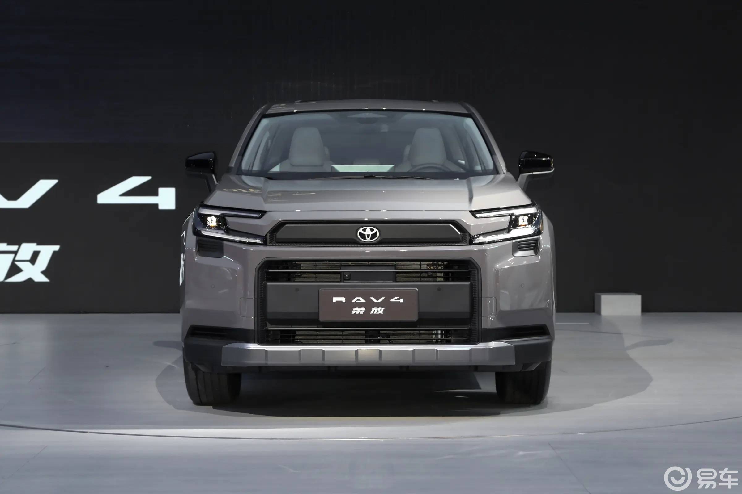 南北丰田价格默契彻底破裂!威兰达掀桌子,荣放慌了!