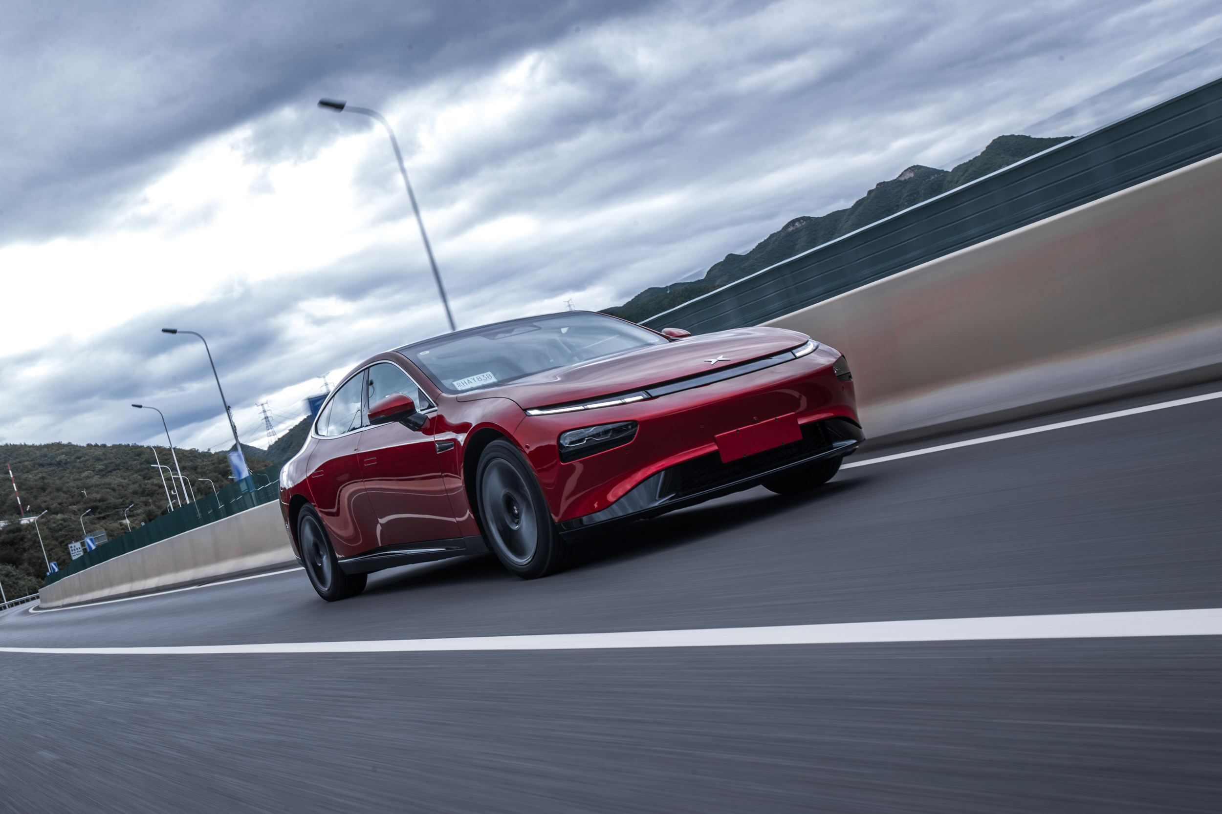 【菲常体验】难得的乐趣 试驾小鹏p7后驱超长续航智尊版