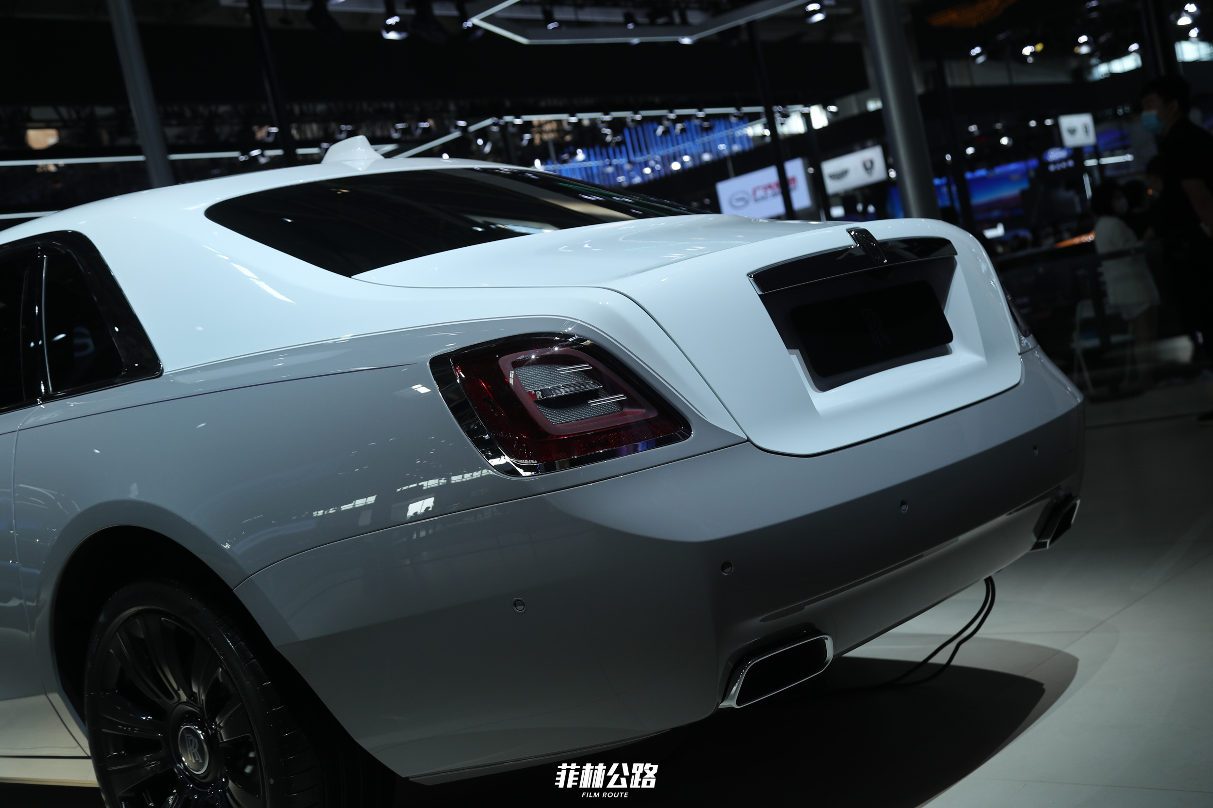 新车实拍菲林公路2020北京车展劳斯莱斯全新古思特