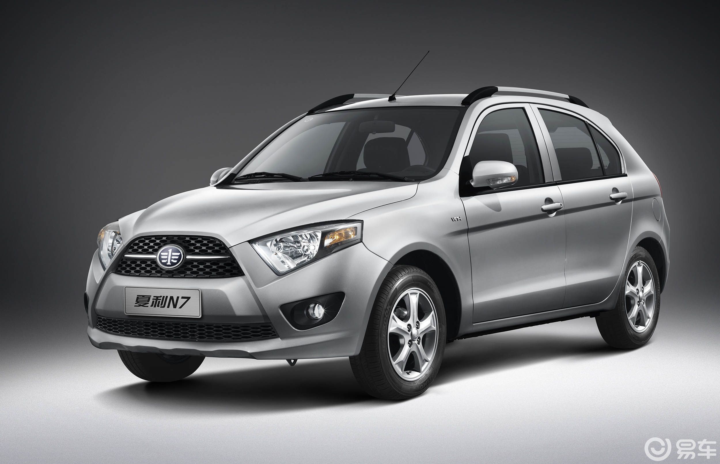 顶配才8万的亲民中国大牌,一年竟没一辆新车!