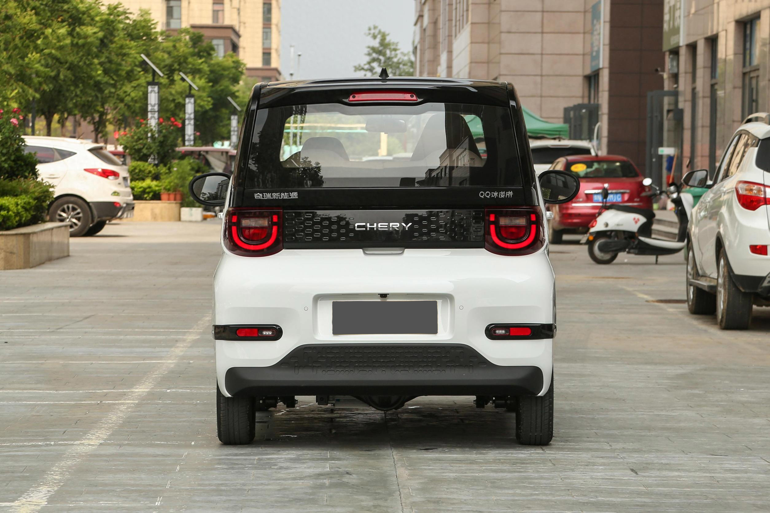 奇瑞qq冰淇淋新车型上市定位为纯电动微型车_易车